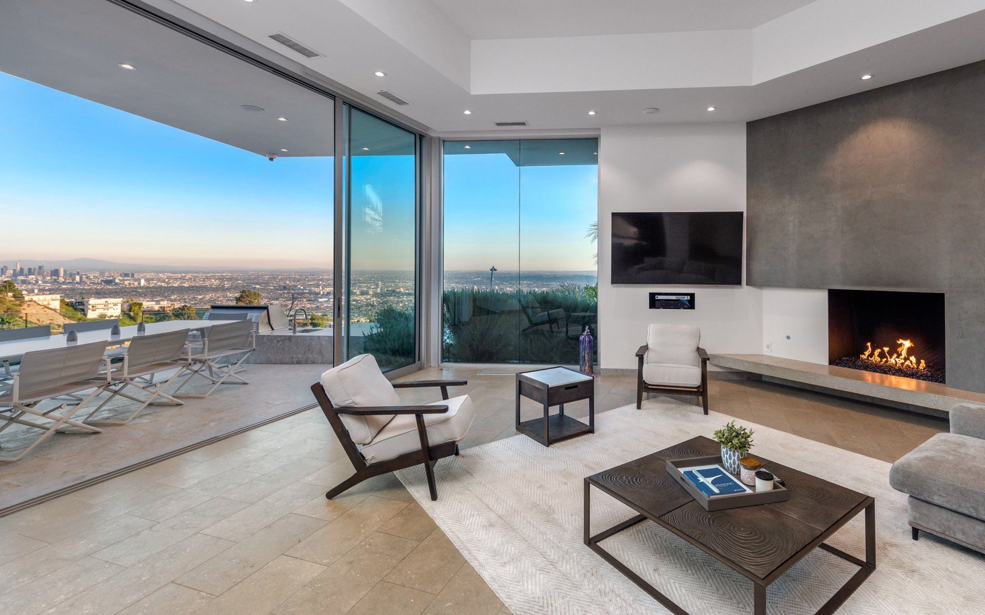 9305Nightingale-mls-45.jpg