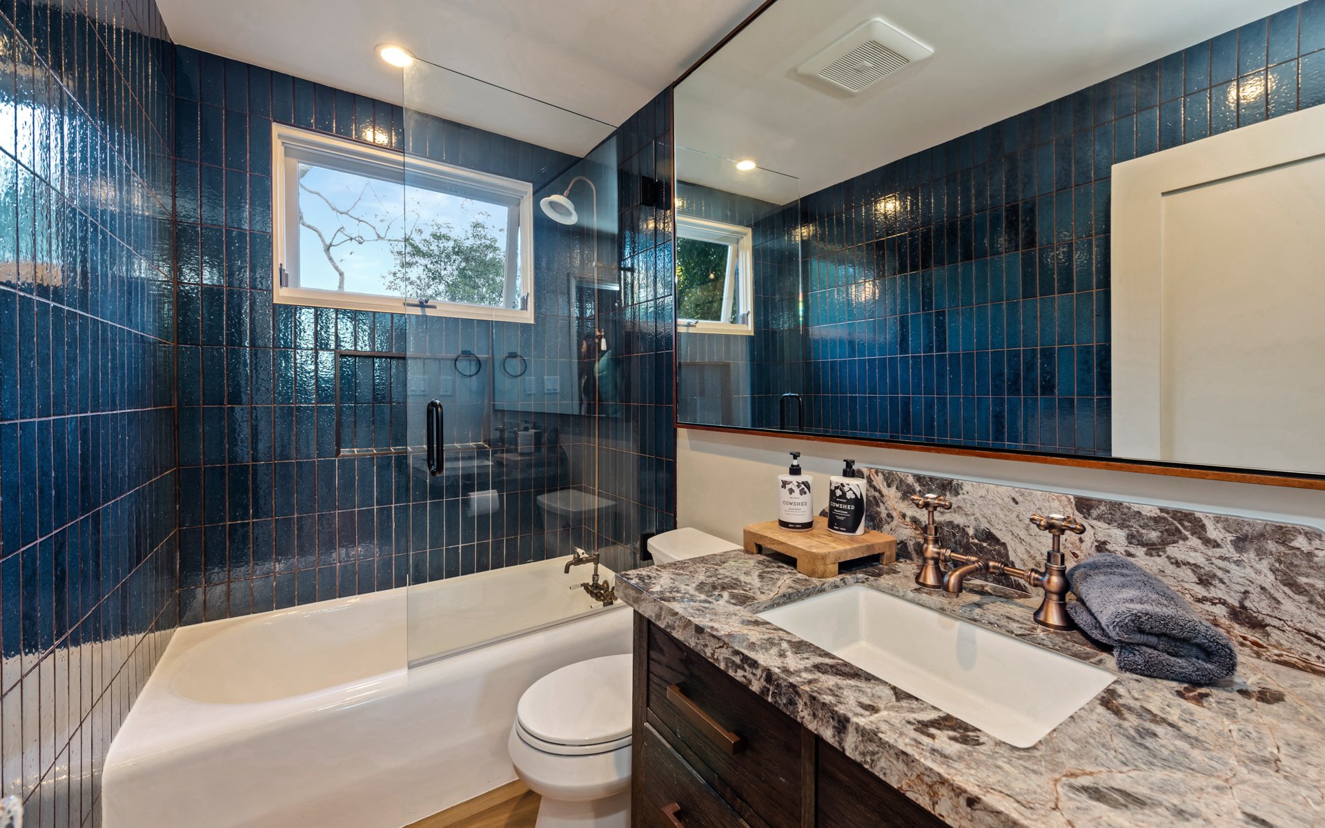 2810Woodshire-mls-28.jpg