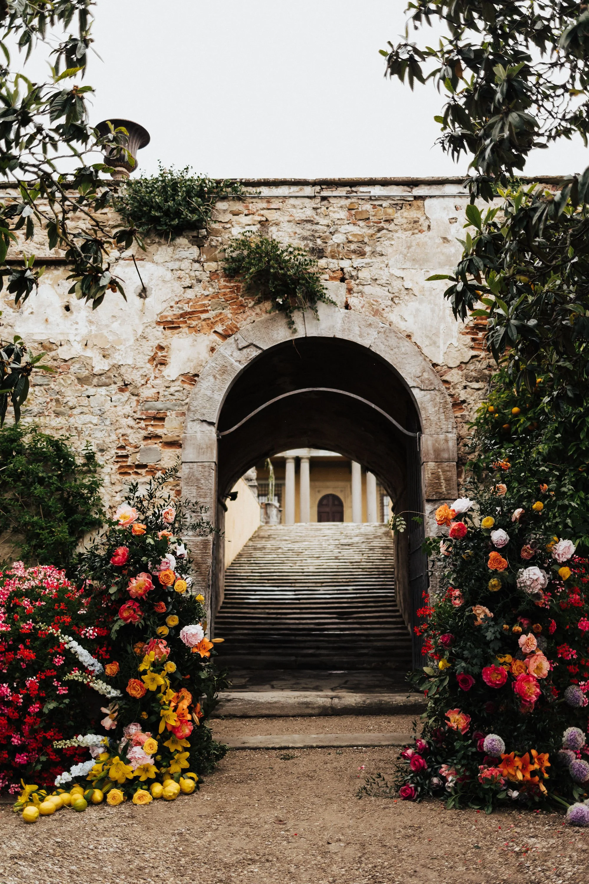 italian-garden-villa-wedding-celebration