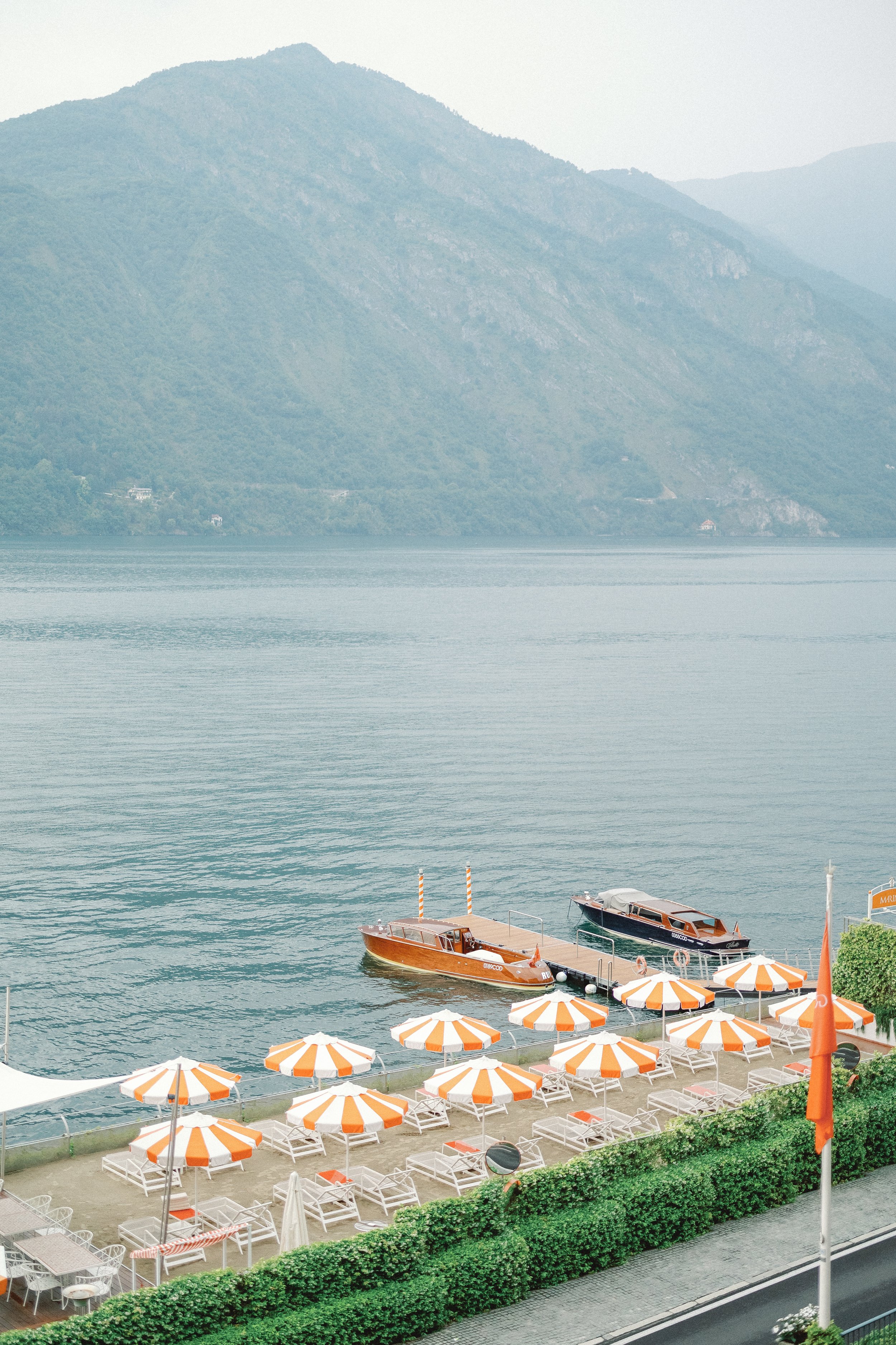 Stylish elopement lake Como S&B.jpg