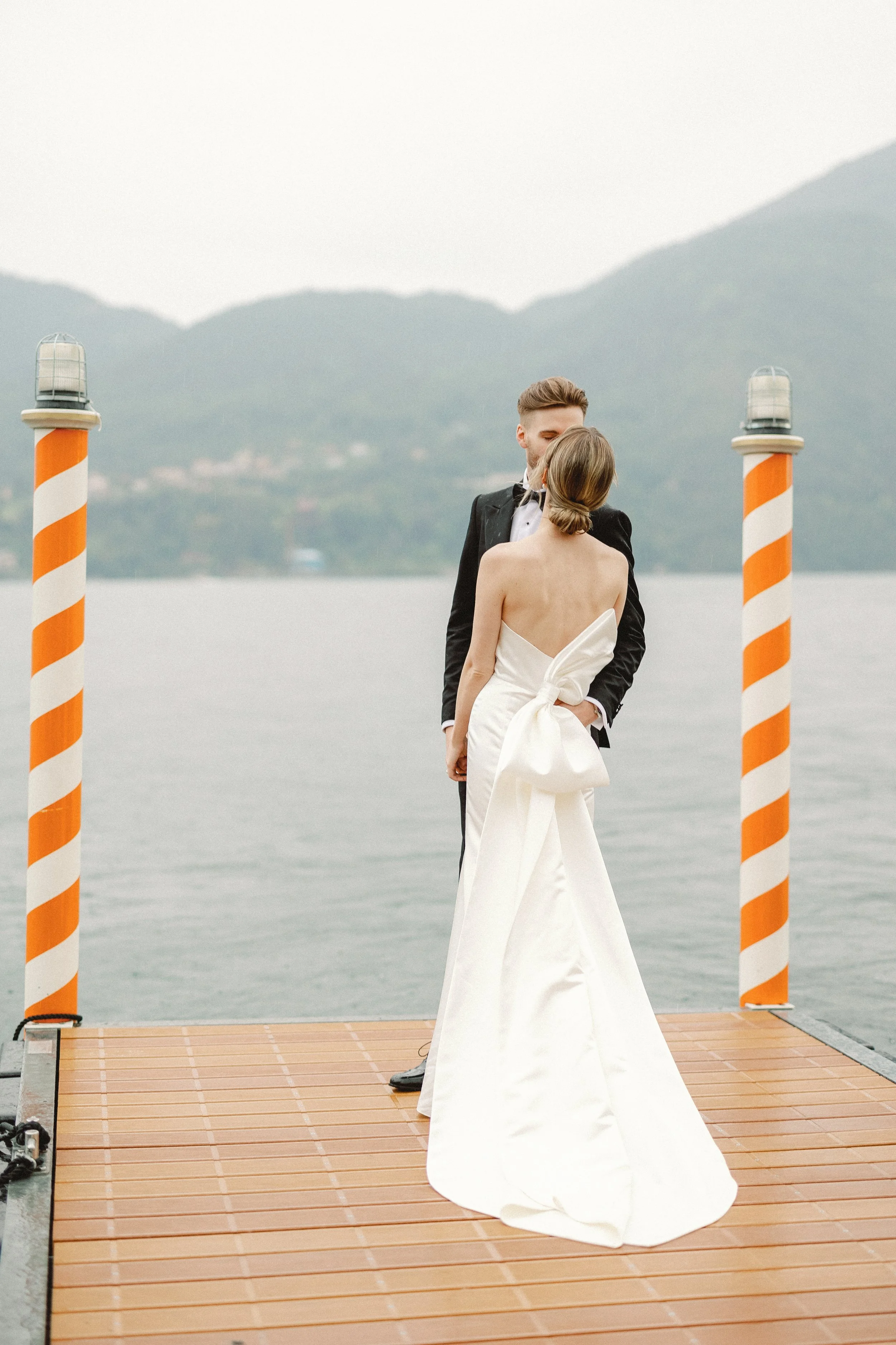 Stylish elopement lake Como S&B.jpg