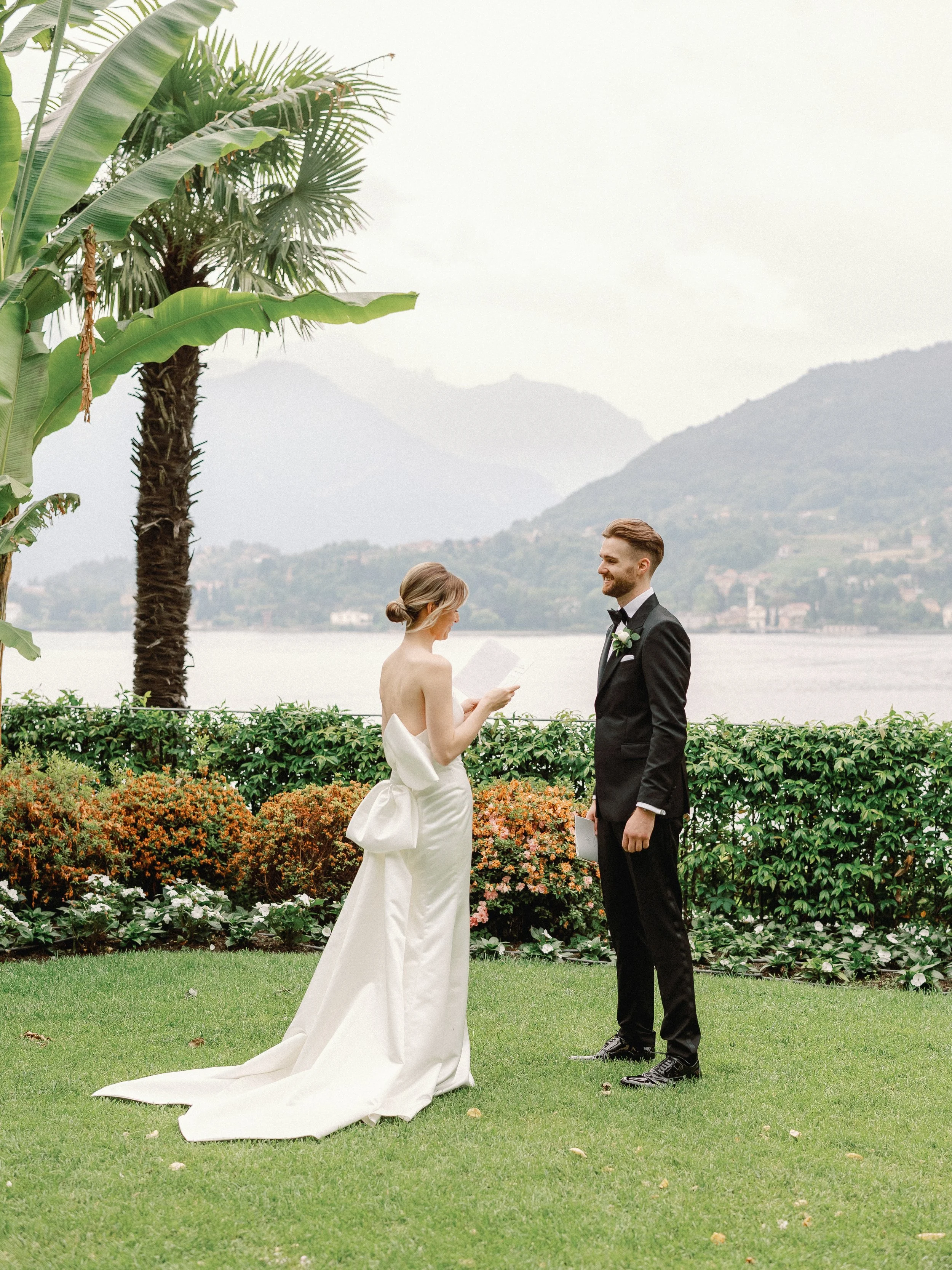 Stylish elopement lake Como S&B.jpg