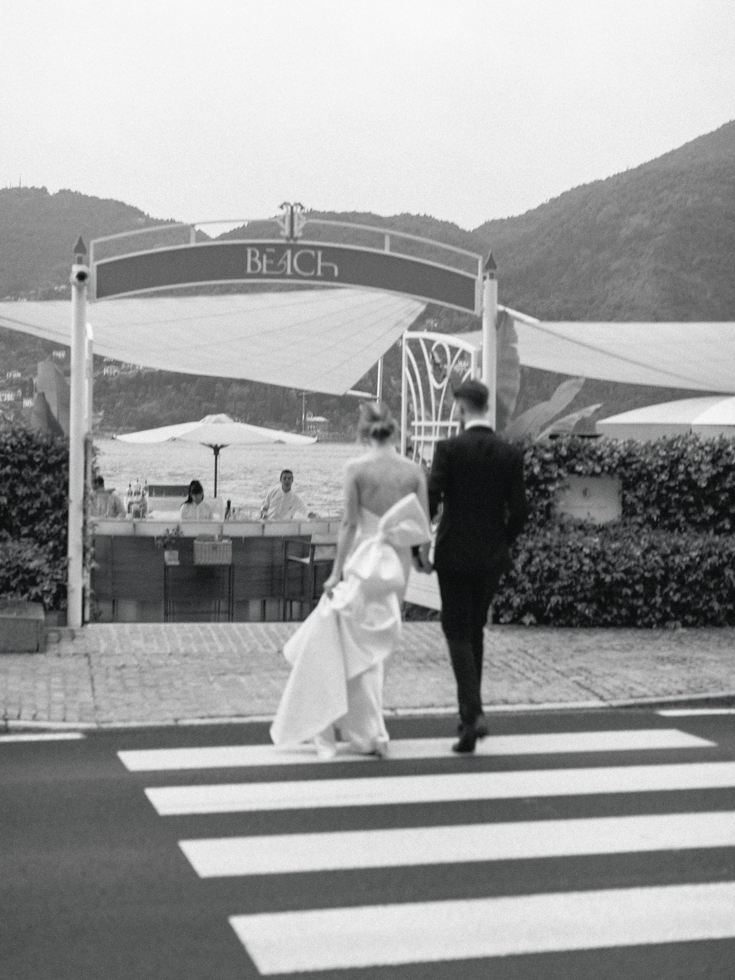 Stylish elopement lake Como S&B.jpg