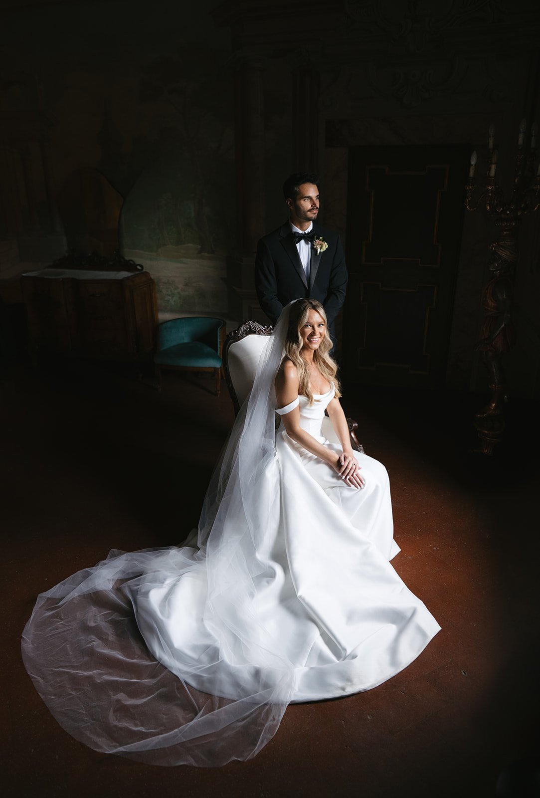 Elegant couple's portraits wedding day in Florence.jpg