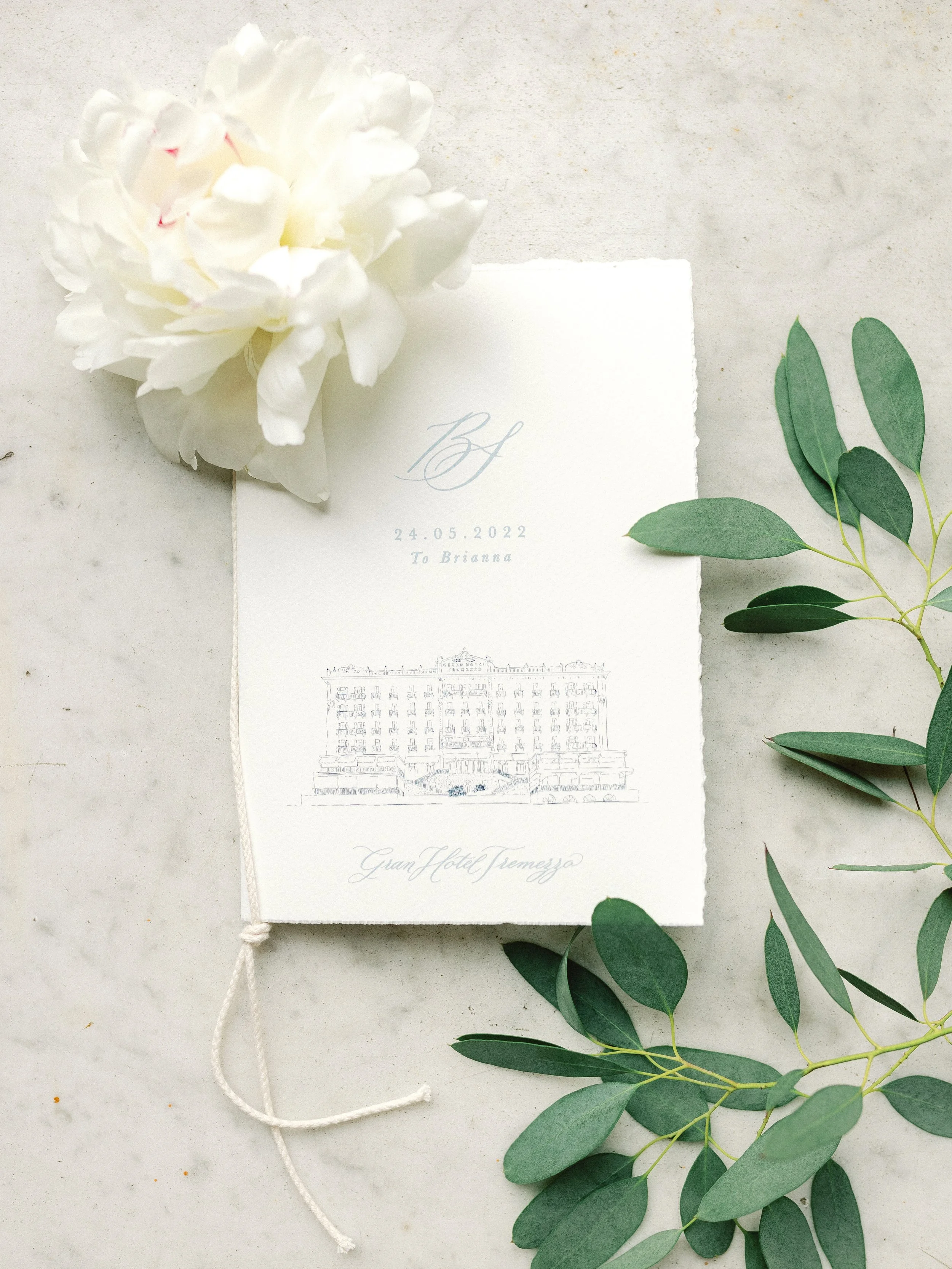 Stylish elopement lake Como S&B.jpg