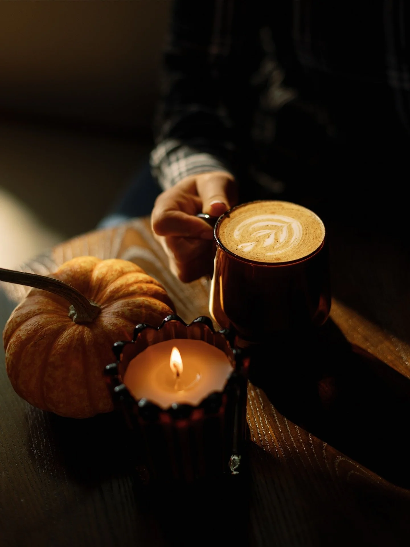 Summer is turning into FALL at ASE! π
Our Fall Menu finally goes live TOMORROW: Monday, September 22nd, and we’ve got the drinks to match the season. Think crisp mornings, cozy hangs, golden evenings…all poured into a cup. βοΈ
Here&rsqu