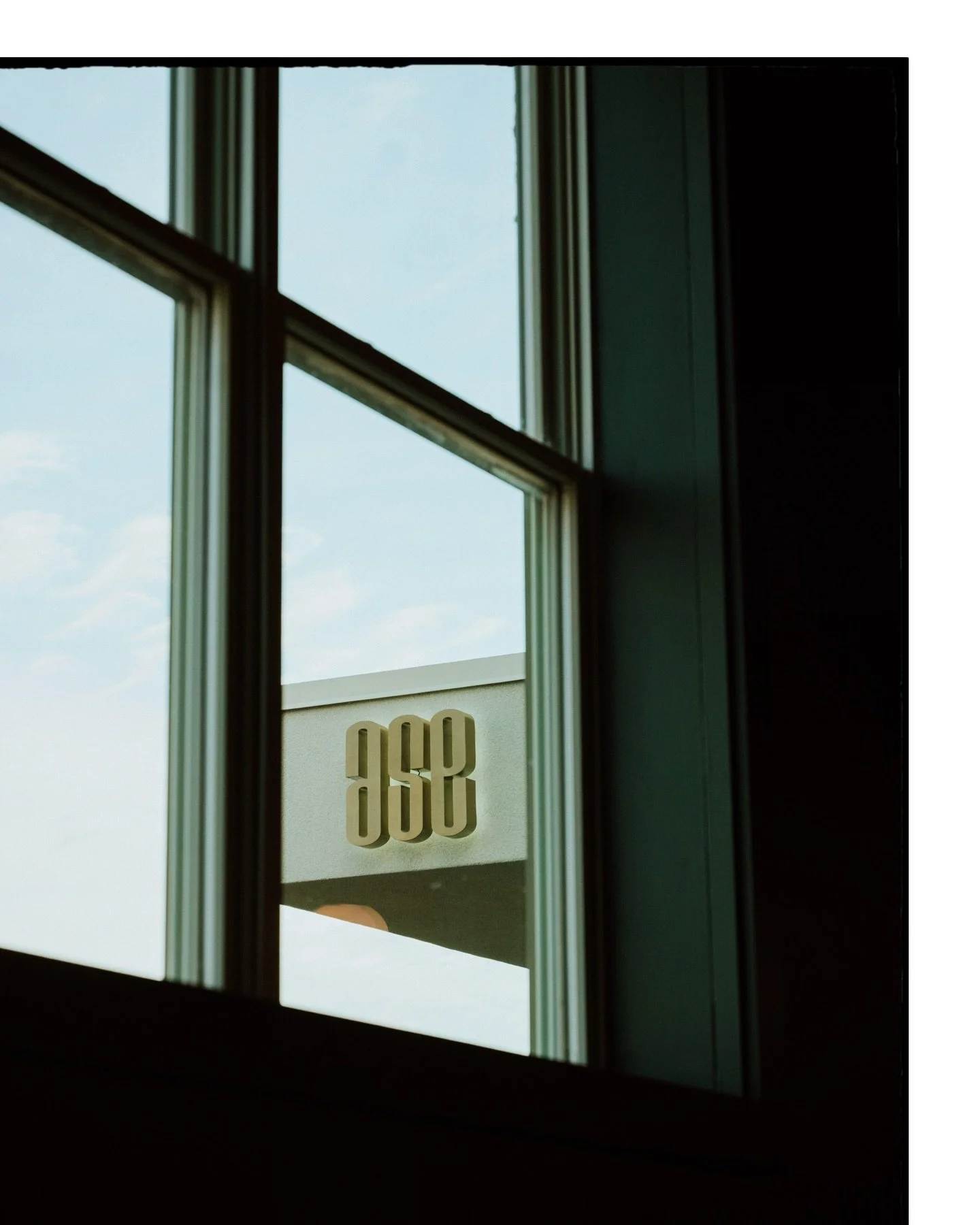 They officially drop today. 🍸🥃🥂

Our first crafted cocktails are officially dropping TODAY at ASE.

Cotton the Clouds ☁️
Rum | Citrus | Cotton Candy Simple
Signature daiquiri that is sweet, silky, and inspired by our sunset skies. Topped with Cott