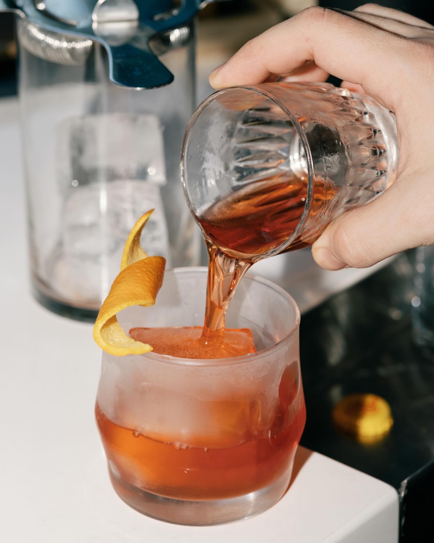 The day is winding down 🌇 but our night is just getting started🌙 

Join us this evening during cocktail hour, where we are serving up good vibes and even better drinks!