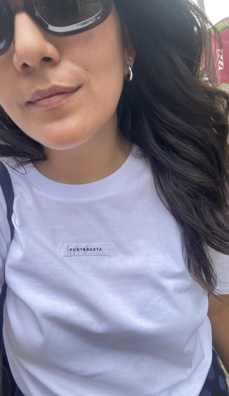 Tshirt_ essential_ punto basta .png
