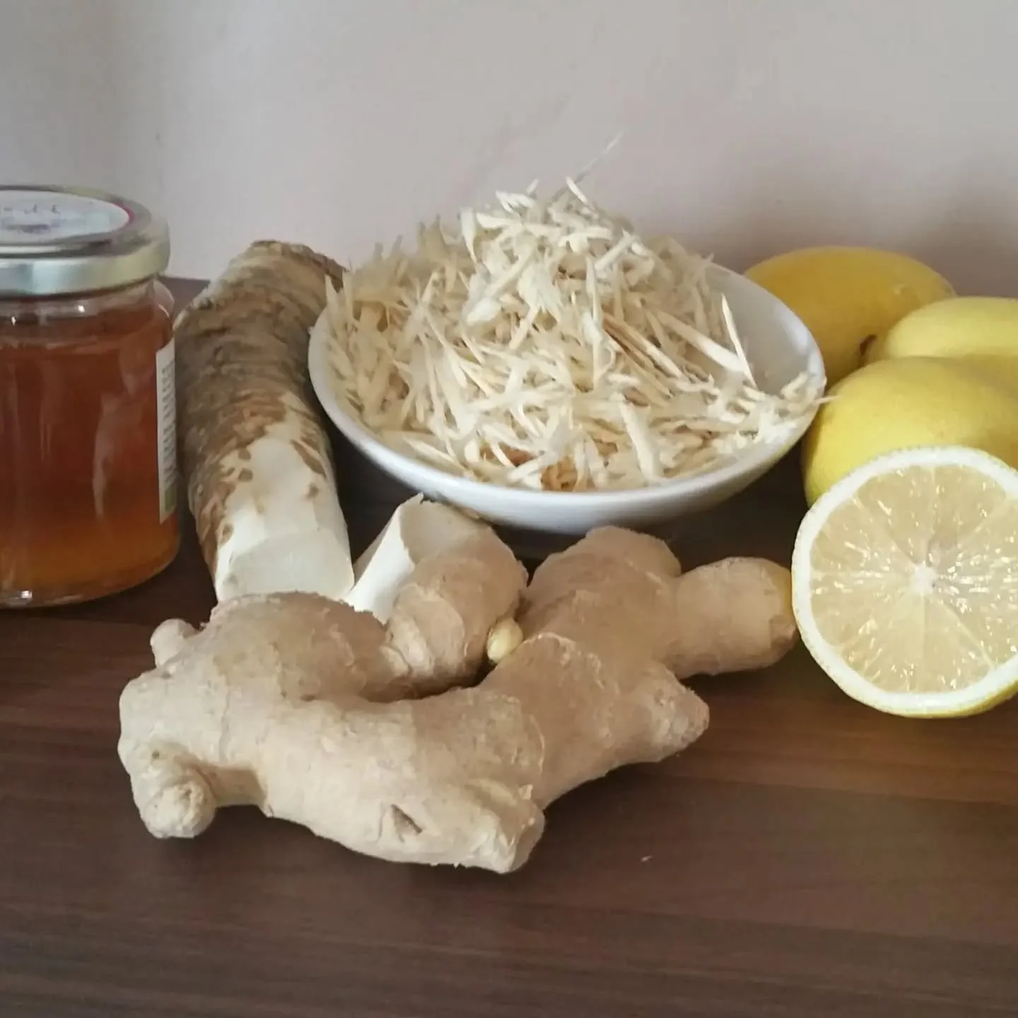 Horseradish: the root with a reputation 🌱

It looks rather like a small parsnip that&rsquo;s had a difficult life, but grate a little fresh horseradish and it very quickly makes itself known.

I&rsquo;ve been writing about this fierce little root th