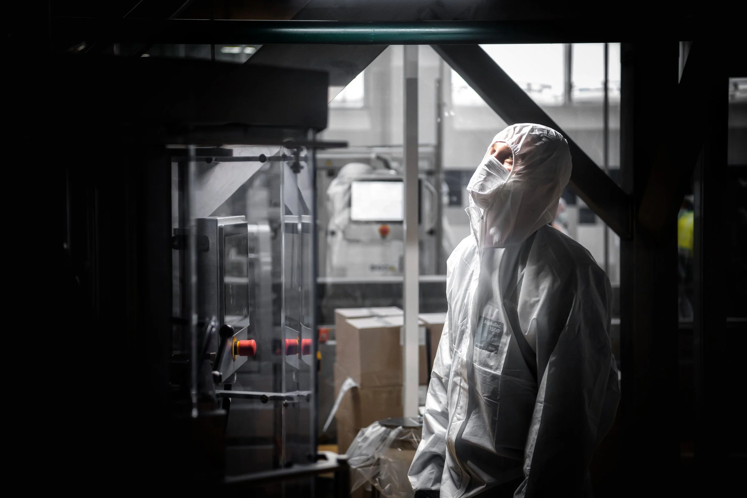 Essential Skills for Tool Hookup Technicians in Semiconductor Fabs