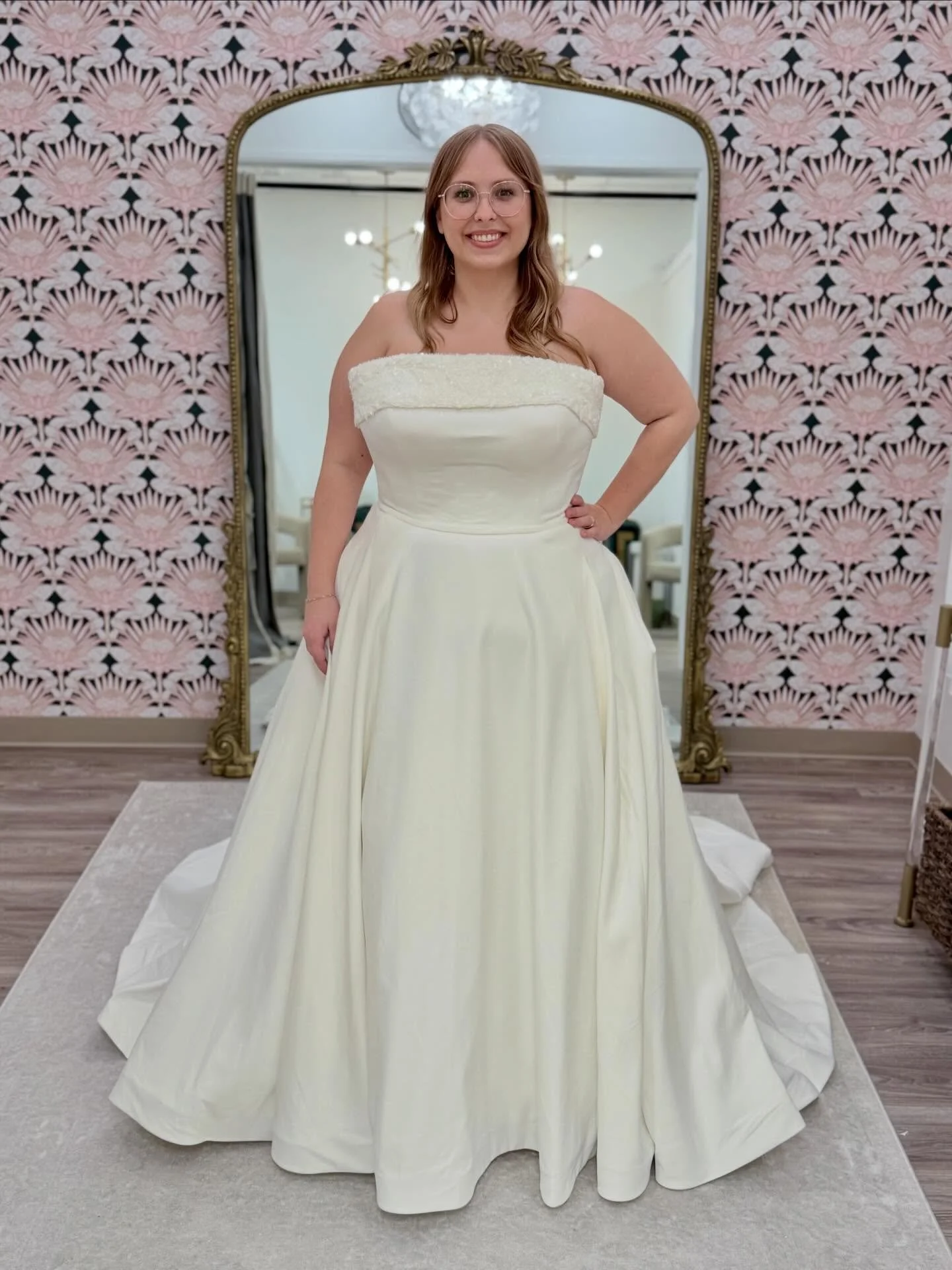 Getting married at Disney, but not sure what you&rsquo;re going to wear? Don&rsquo;t worry, we got you! Here are three gorgeous gowns that we think would look so amazing in a Disney wedding!✨

#curvebysomethingblue #curvebridal 

Wedding &bull; Disne