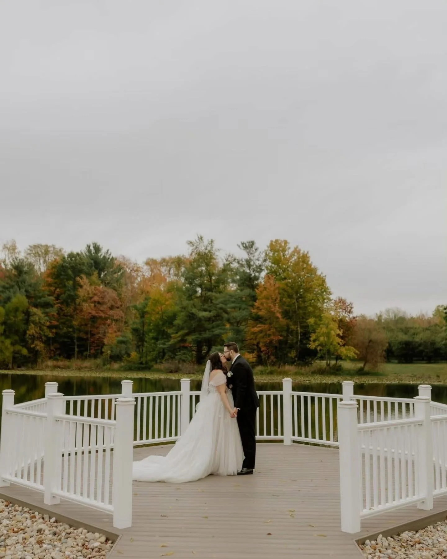 Allie &amp; Andrew&rsquo;s big day 🤍

We LOVED working with this beautiful bride so much! 

Photography: @emilychristinephotographyllc 
Dress: @missstellayork from Curve by Something Blue
Straps: @malis.henderson.bridal from Curve
Veil: @belairebrid