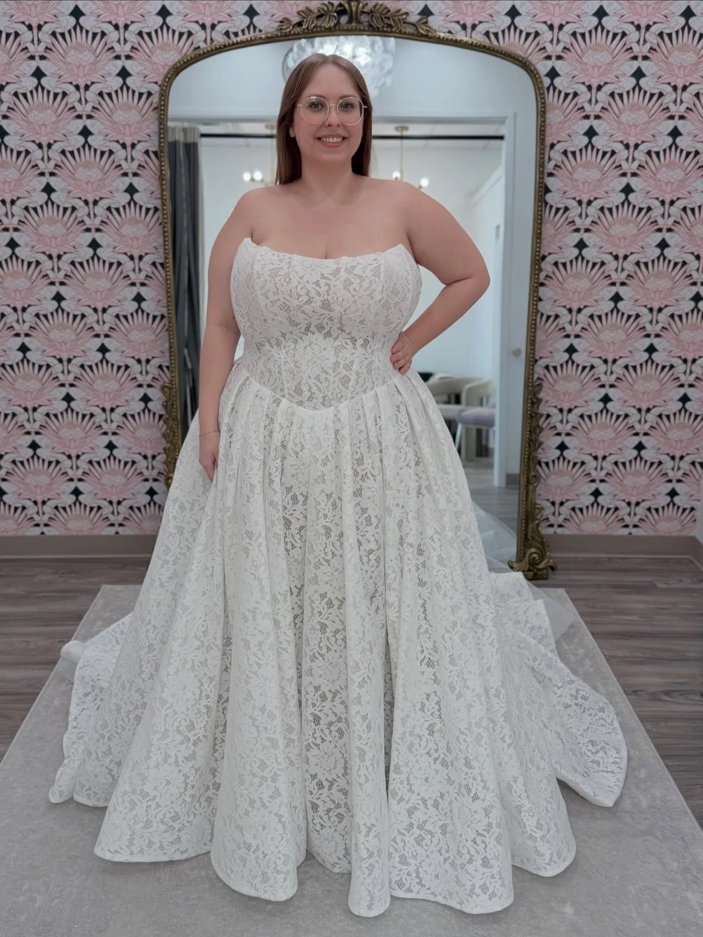 Where are you getting married? What are you wearing?? We picked 3 gowns we think would look stunning in a wedding at @_elevator23_ ! ✨

#curvebysomethingblue 

plus size bridal &bull; wedding dress shopping &bull; plus size wedding dresses &bull; siz