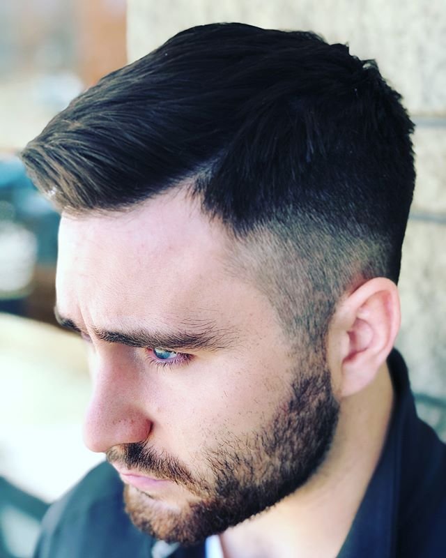 Clipper_shear_over_comb__mens_haircut.jpg