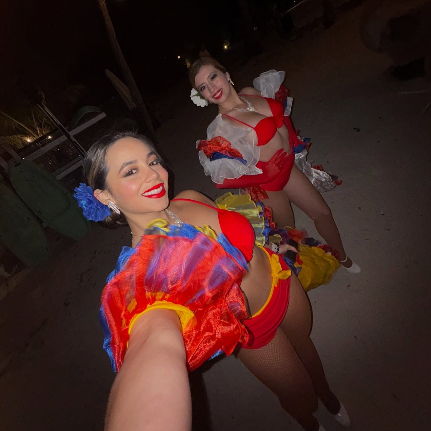 Looking to turn up the energy at your next event? Our hora loca dancers bring the heat with vibrant Colombian and Cuban costumes, nonstop moves, and pure party vibes! Book Blast Party Entertainment and let’s make your celebration unforgettable!