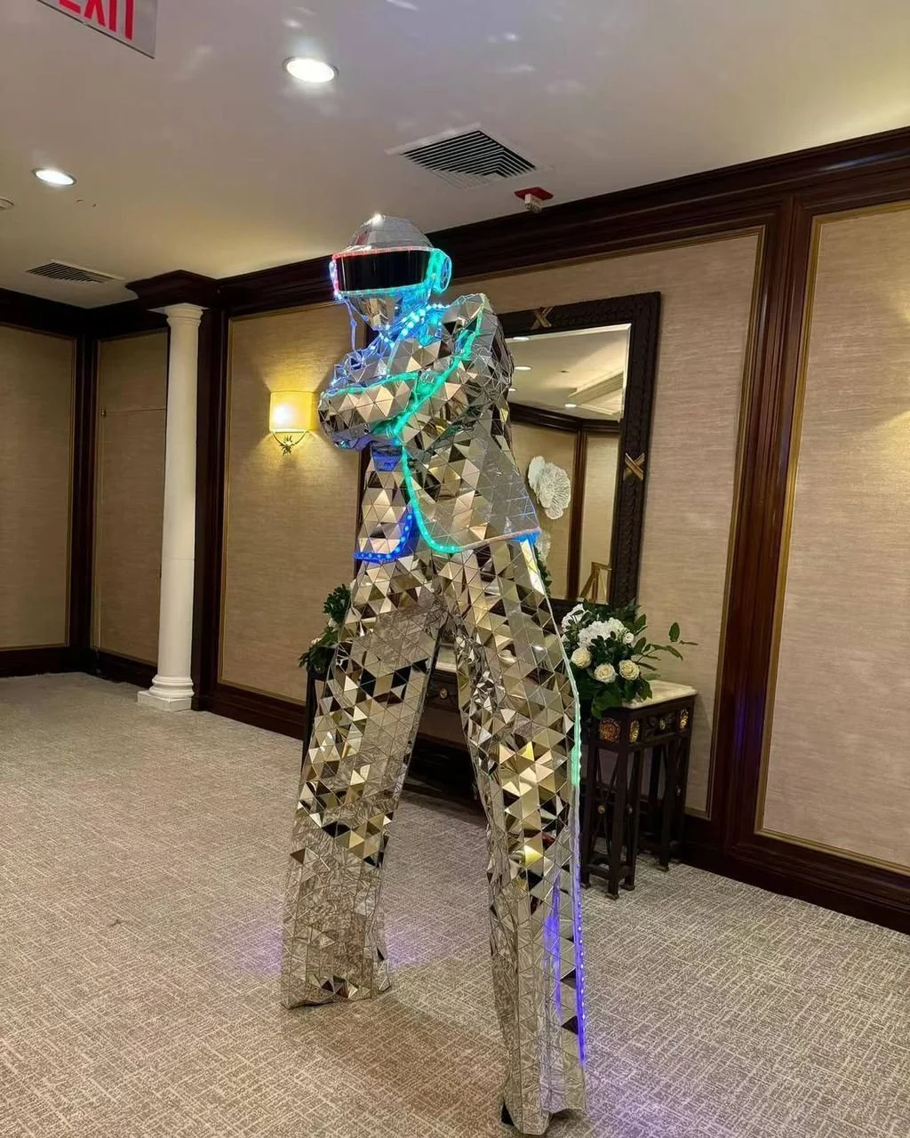 Mirror Stilt Walker.jpg