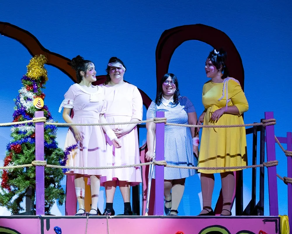 IHSSeussical-80 (115).jpg