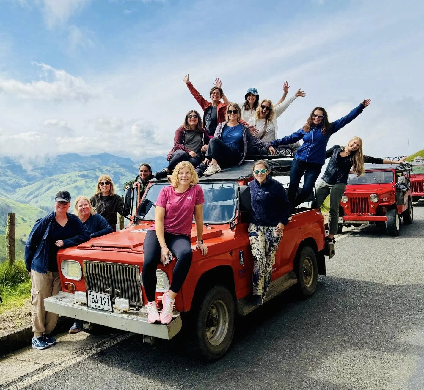 colombia jeep picture group.jpg