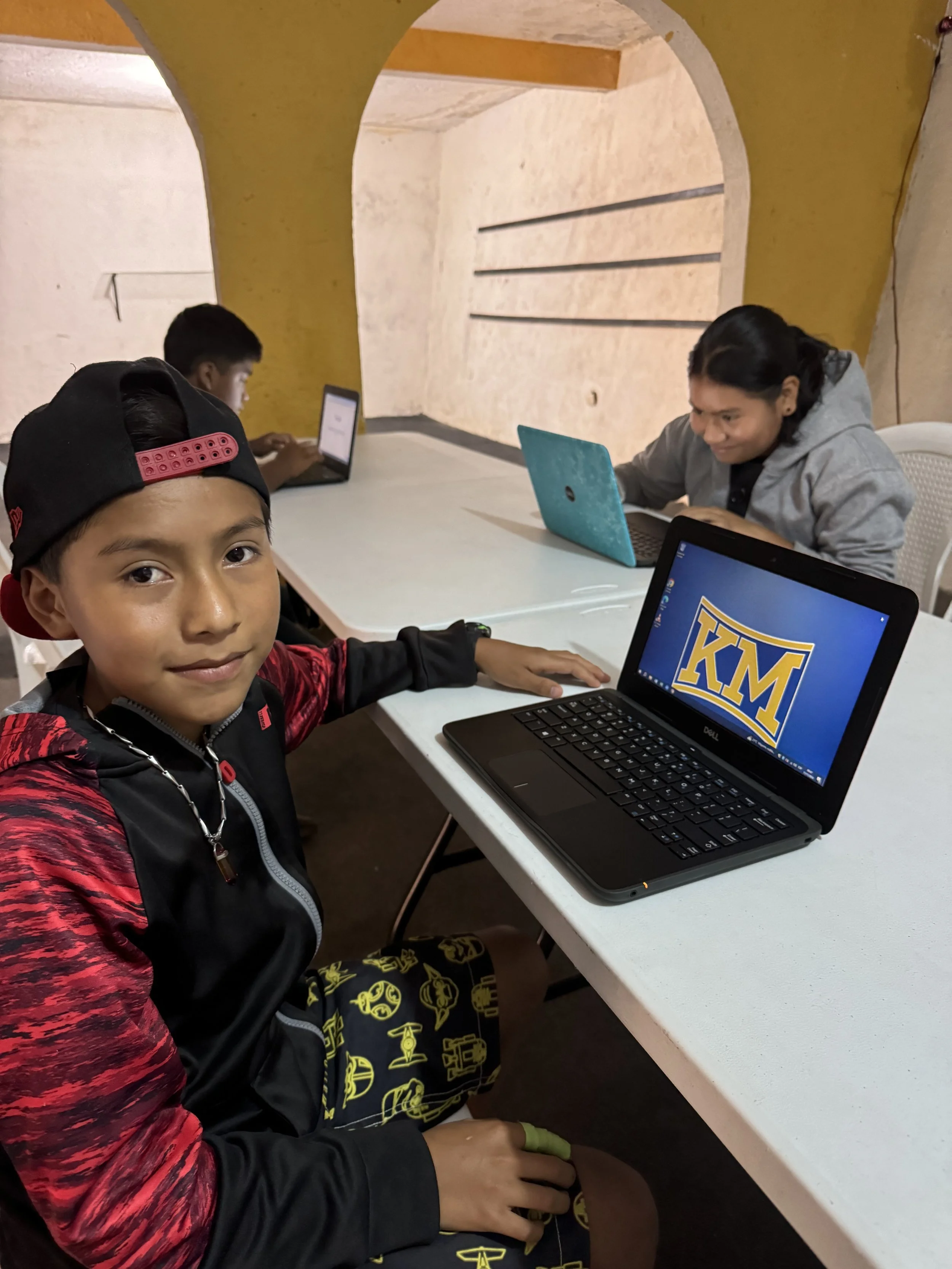 kids computer lab guatemala .jpg