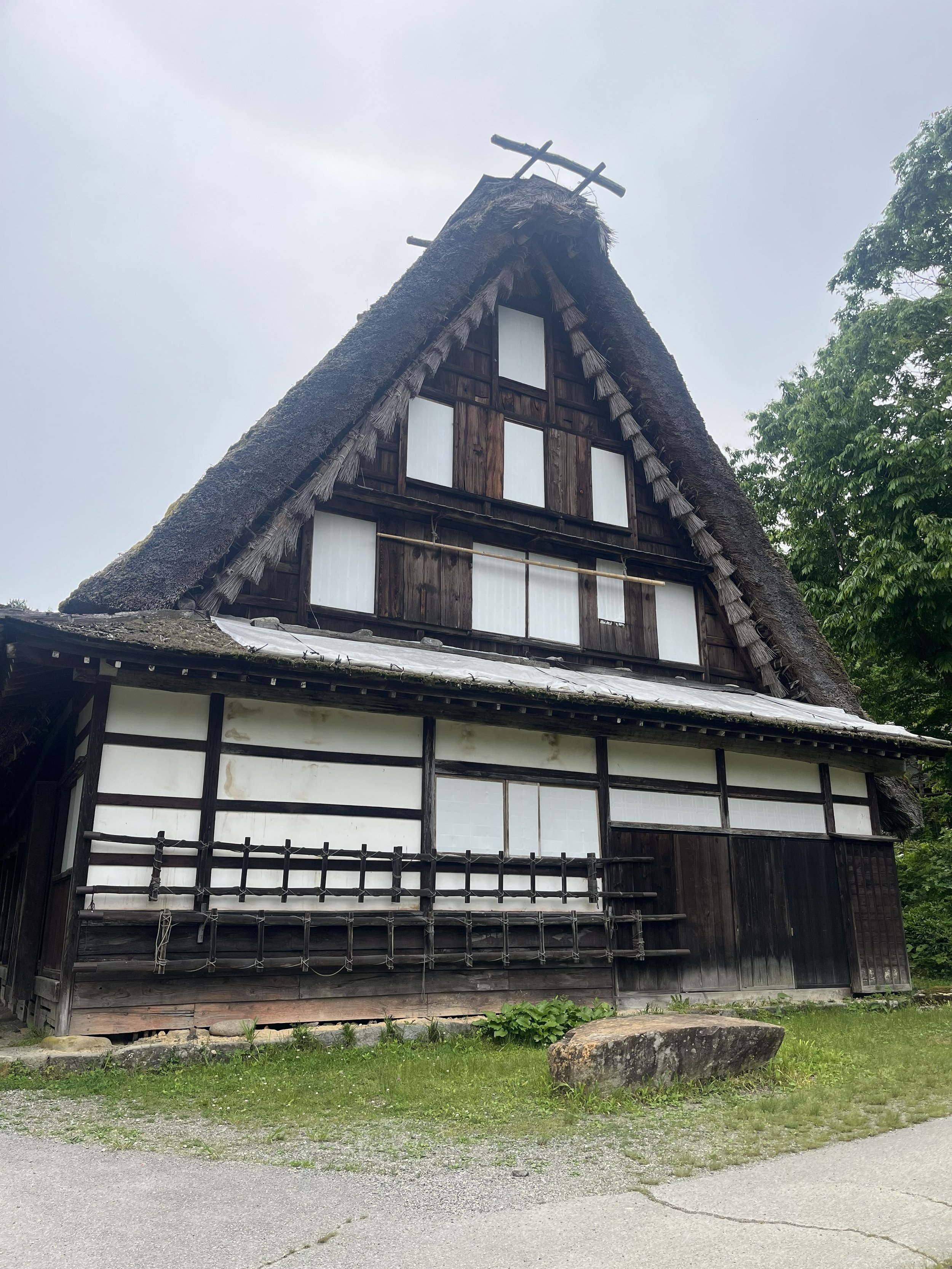 tradiční dům z prefektury Gifu