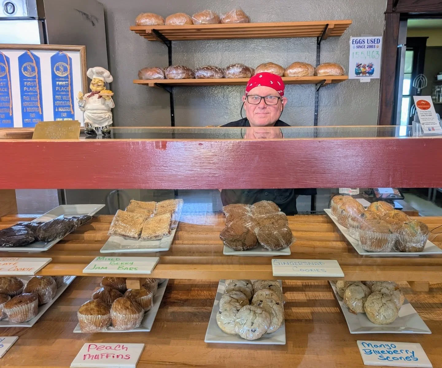Open Saturday 8am - 3pm.  And, of course, it is Cinnamon Roll Saturday!
#visitluraypageva #supportlocal #madefromscratch #sweetandsavoryoptions #downtownlurayva