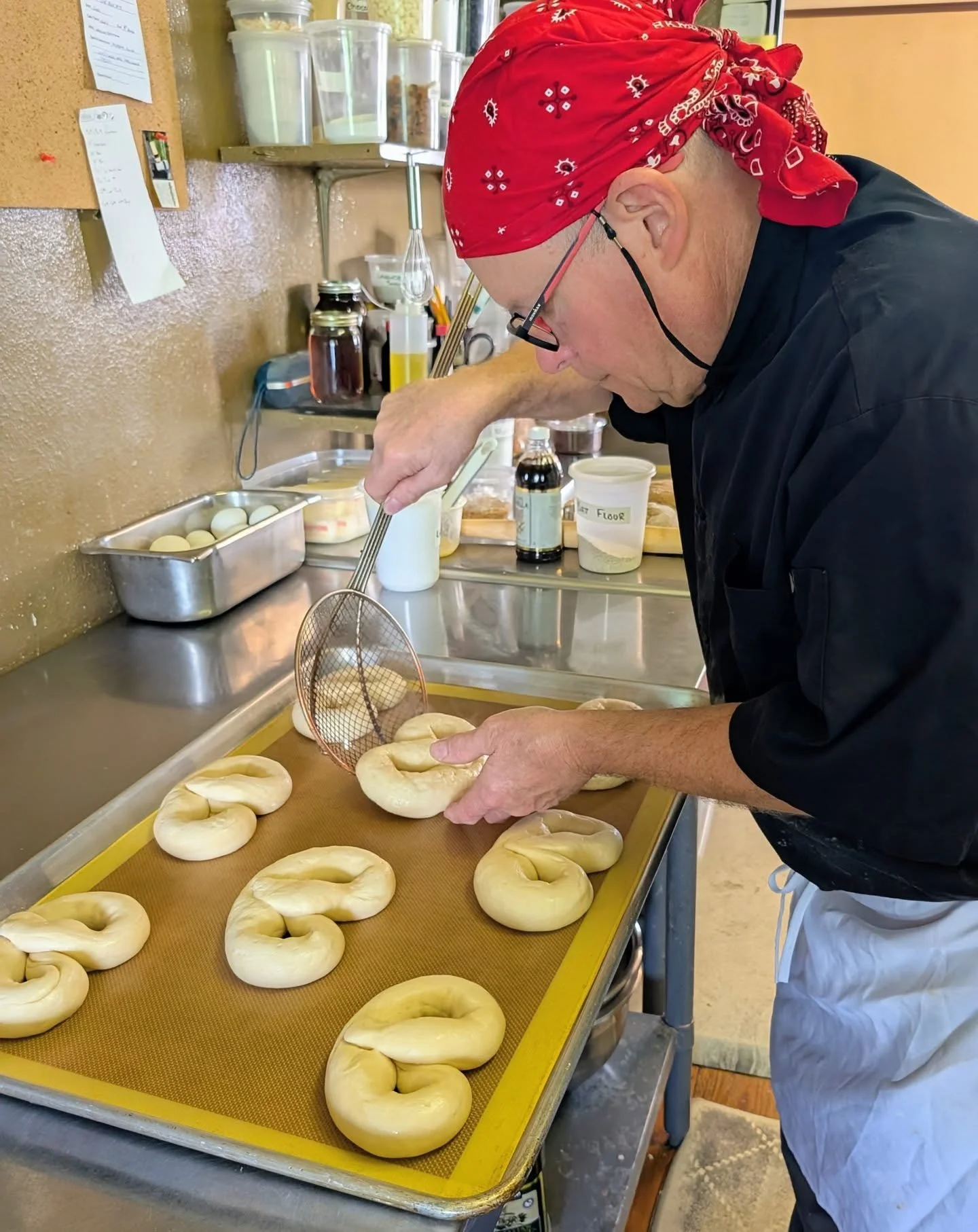 We will be sending fresh, handmade Pretzels to @hawksbillbrewingco this Friday and Saturday. Great way to sit a spell and unwind after checking out the Sunflower Festival! 🌻😎
#webrewcommunity #supportlocal
