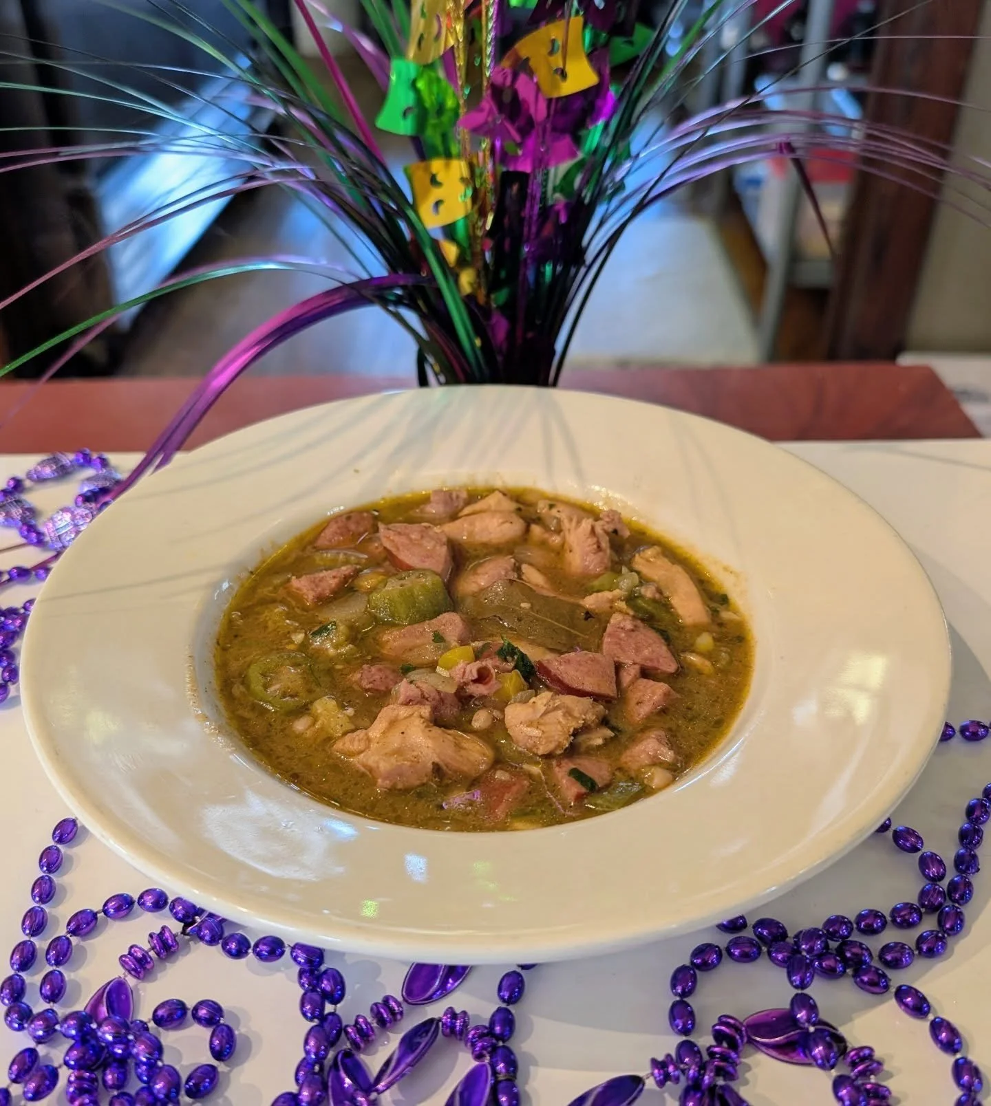 Chicken and Sausage Gumbo, Red beans &amp; Rice, and more to help celebrate Fat Tuesday!
#downtownlurayva #mardigras