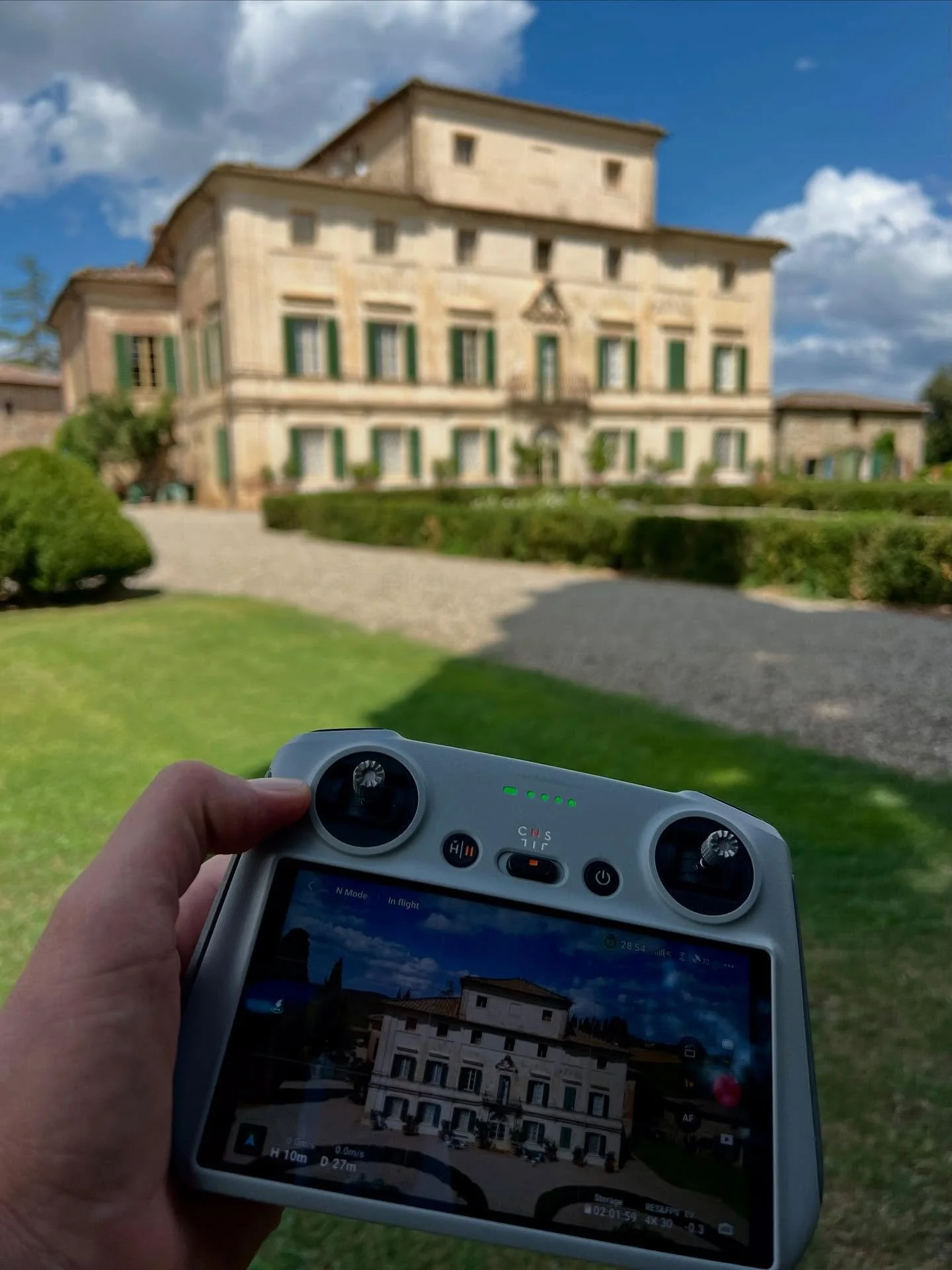 Friday office views. Filming at a villa and vineyard in Tuscany. 🇮🇹🚁📽️☀️👌