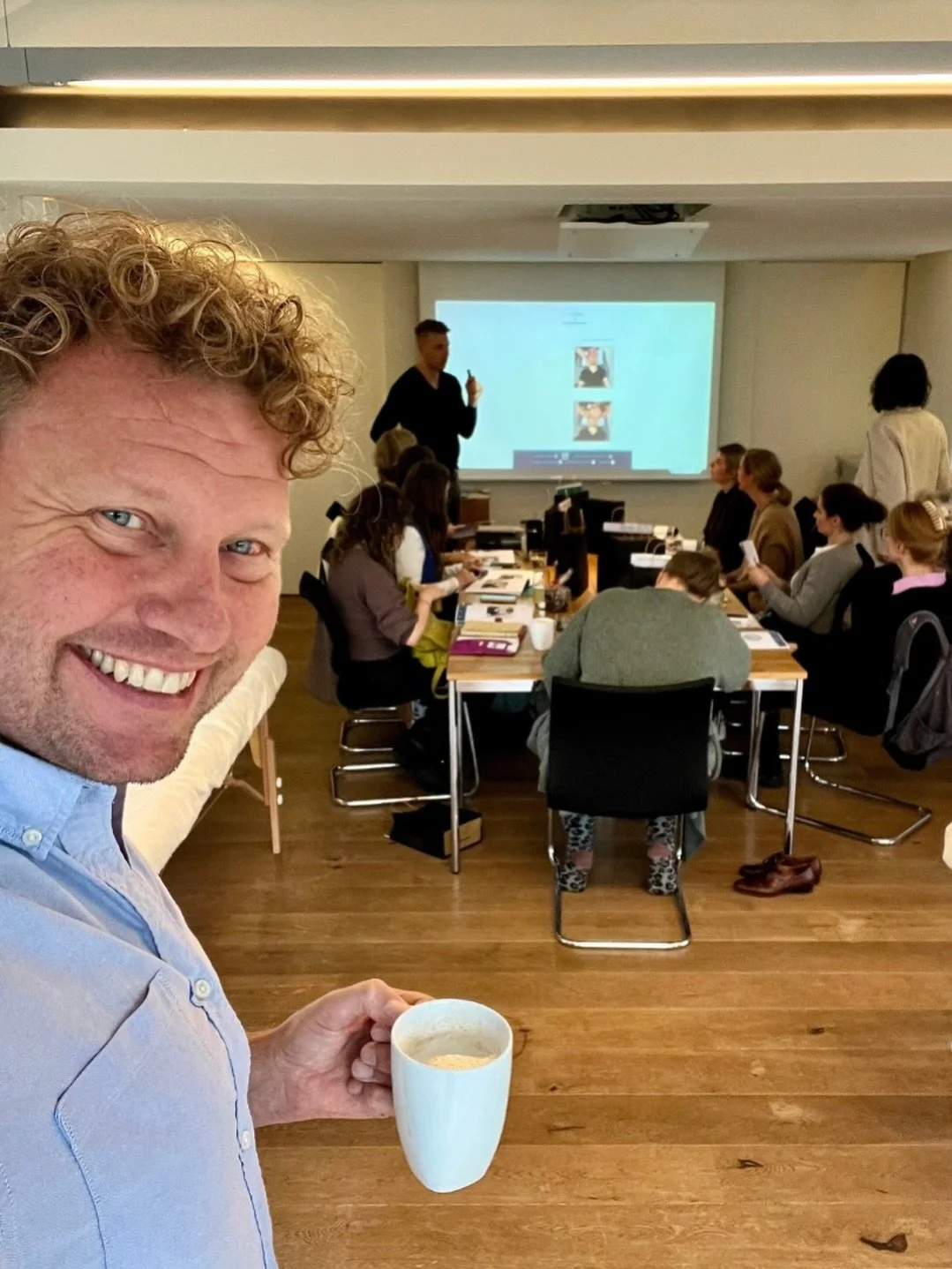 A shot from this weekend where I was filming 2 practical days - the culmination of a 12 week long course for dentist&rsquo;s learning myofunctional therapy and airway dentistry. 📽️🦷🧑&zwj;⚕️

I shot photo, video and conducted interviews with partic