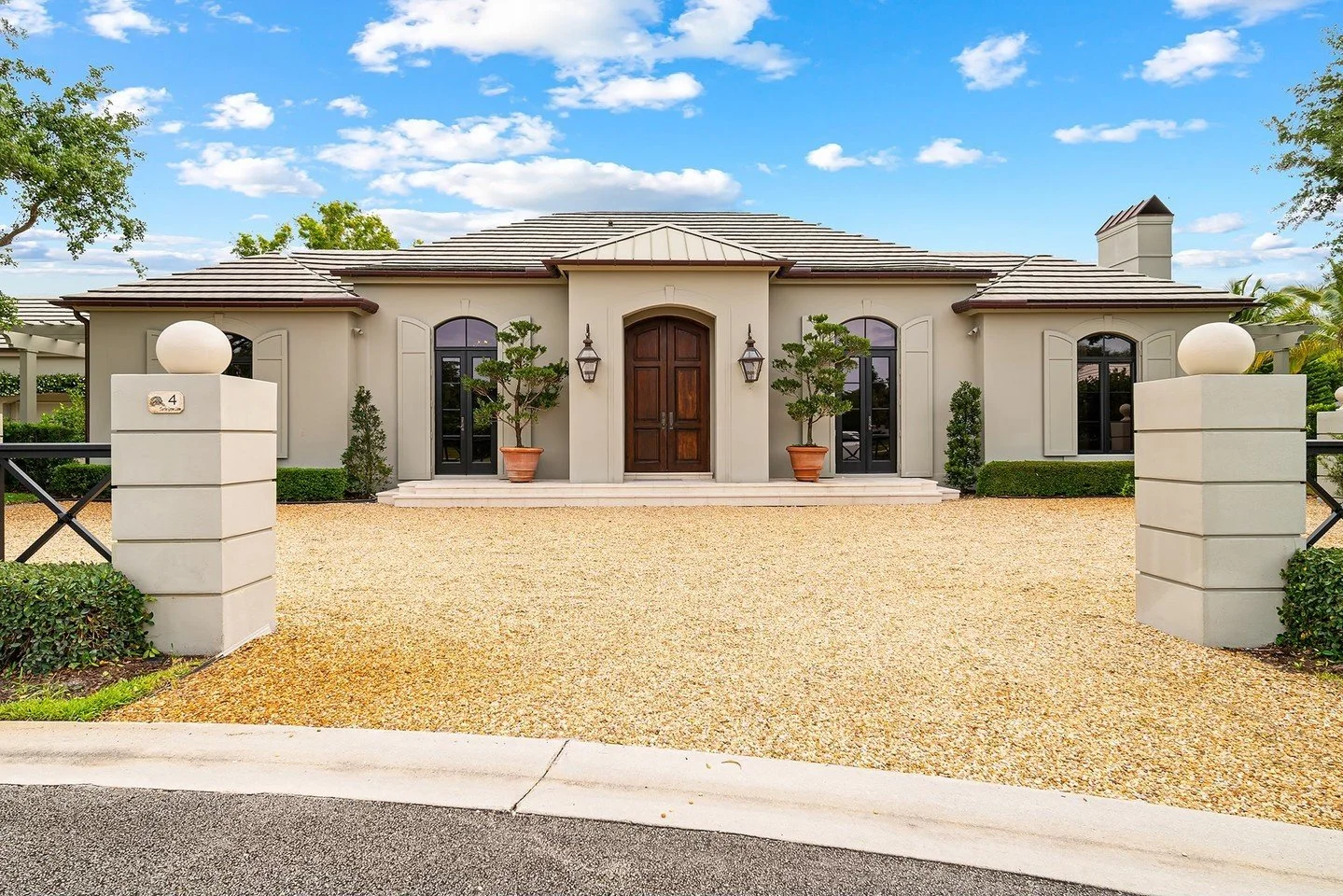 🌟 SOLD OFF MARKET 🌟 &ndash; I&rsquo;m thrilled to have represented the buyer in purchasing 4 Turtle Grove&mdash;an exquisite home with elegance, architectural charm, and serene privacy. Located on a quiet cul-de-sac in the prestigious Village of Go