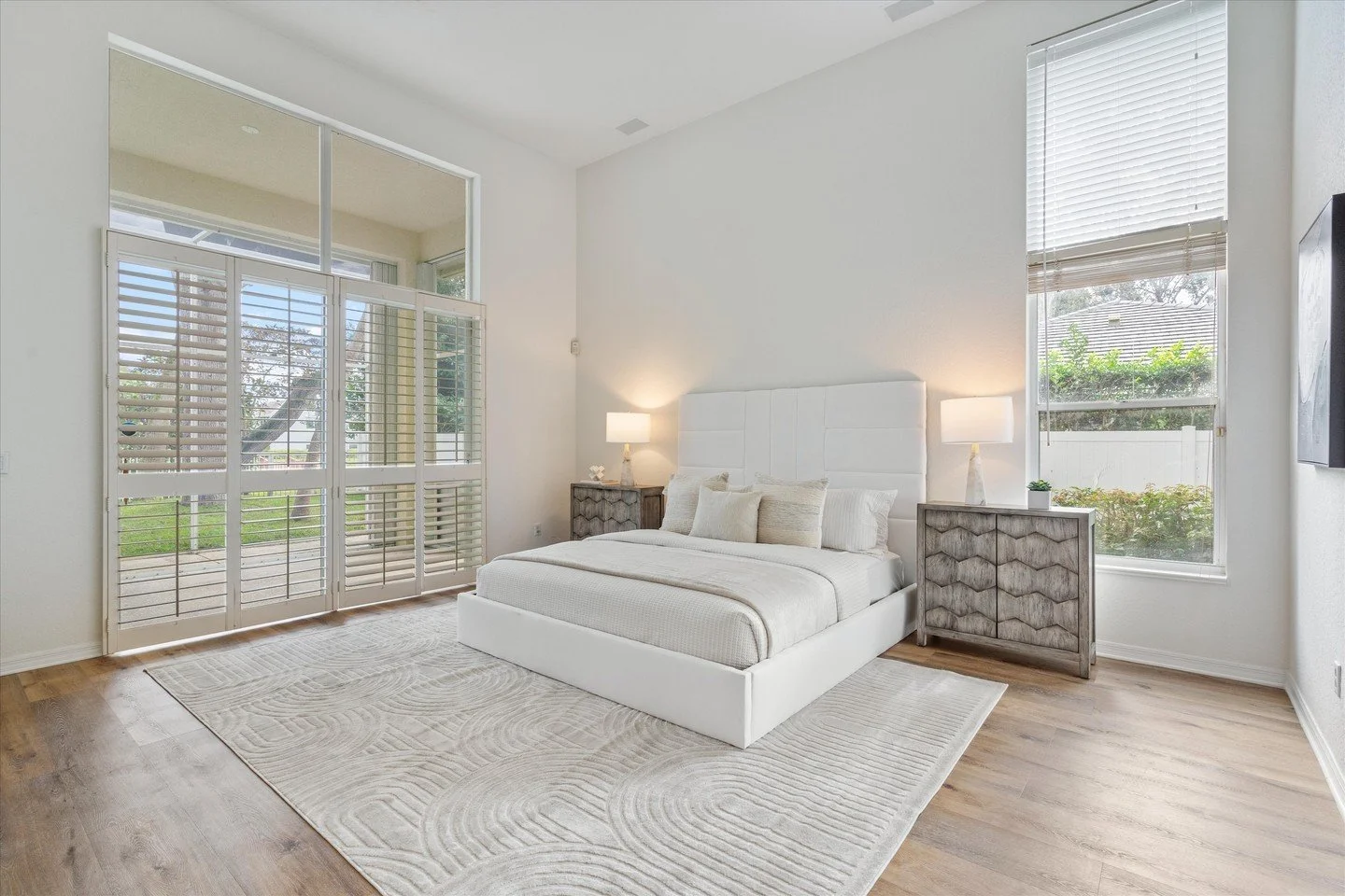 Wow, pending in just 1 day! 🏡✨ 2805 Hampton Circle E found its perfect match almost immediately. It&rsquo;s always exciting to see things come together so quickly! The market is moving fast, and I&rsquo;d love to help you with your next move. Let&rs