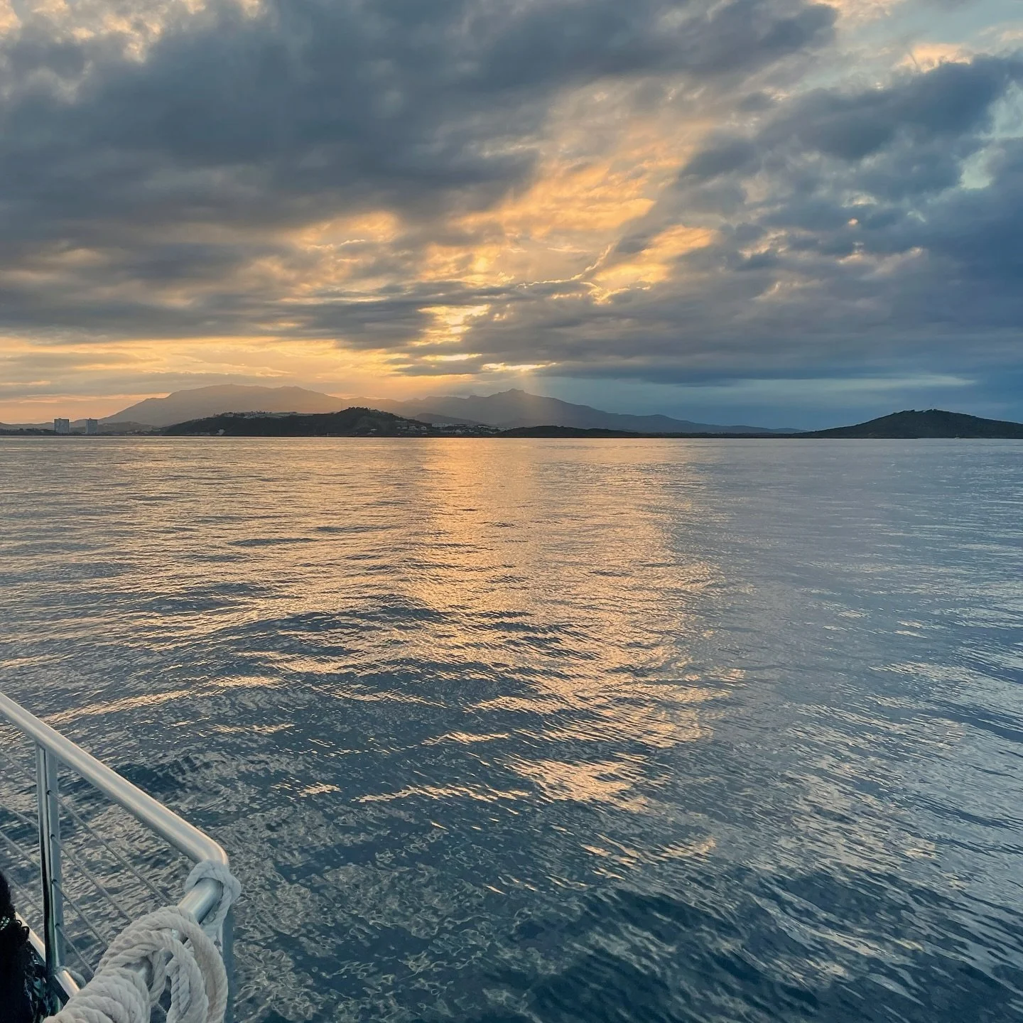 Beautiful sunset at sea. 

#enjoysunset #enjoylife #enjoypuertorico #enjoyrelax #enjoyocean