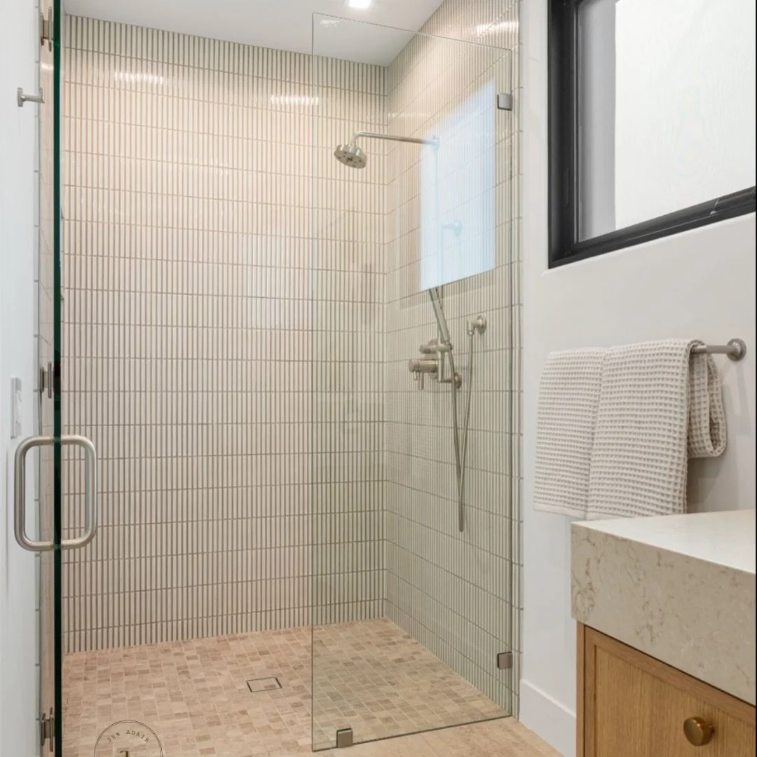 Who says builder grade can&rsquo;t be beautiful?
.
.
.
#jenadairinteriors #interiordesign #interior #luxury #home