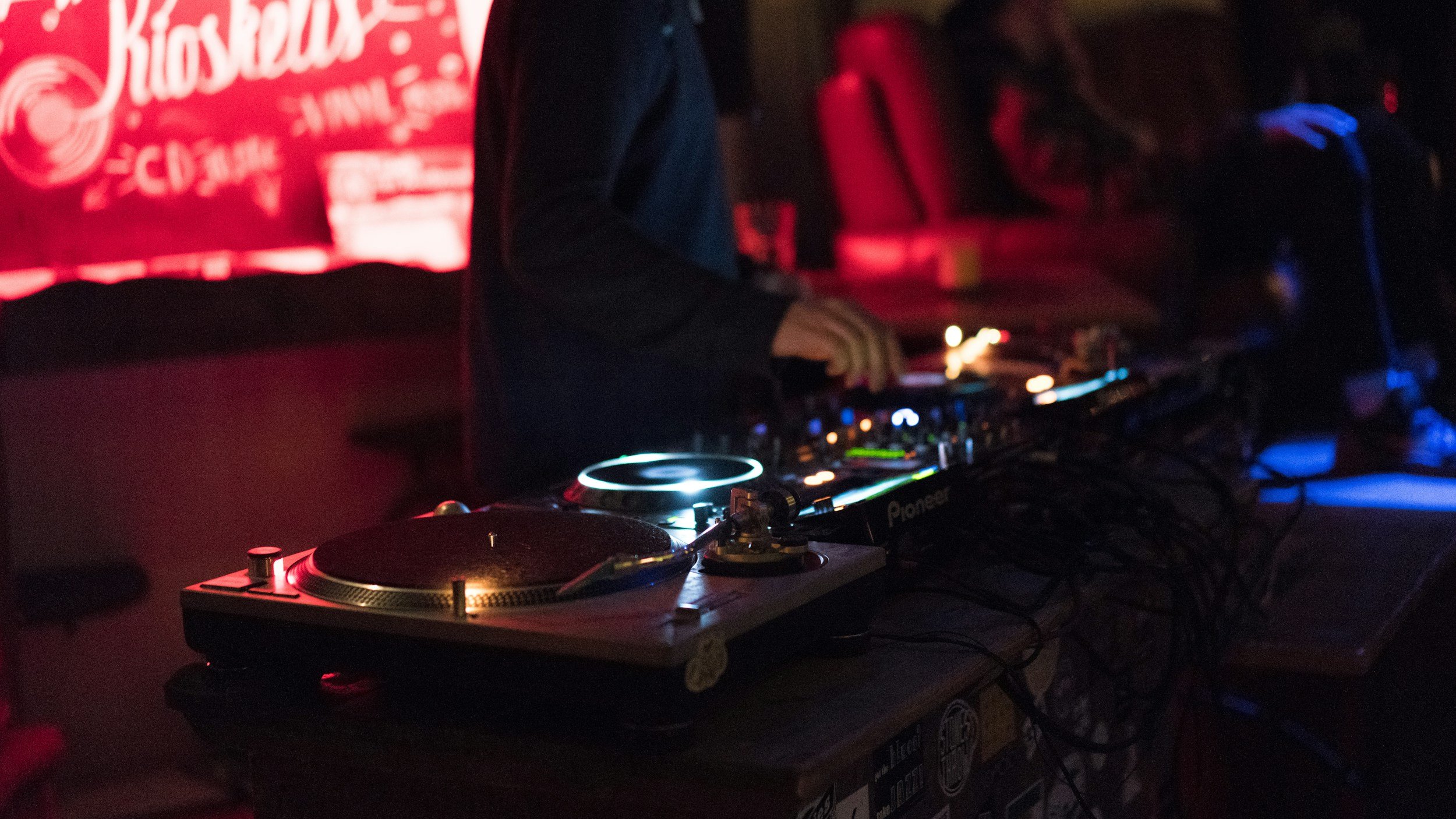 Echo Box Music Party with DJ
