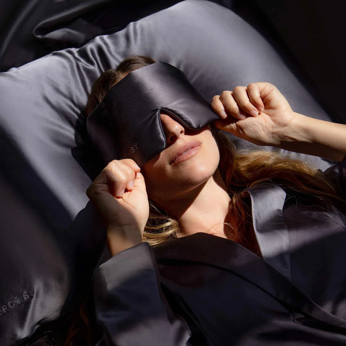 Drowsy-Sleep-Co-Mulberry-Silk-Sleep-Mask-Moonlight-Shadow07.webp