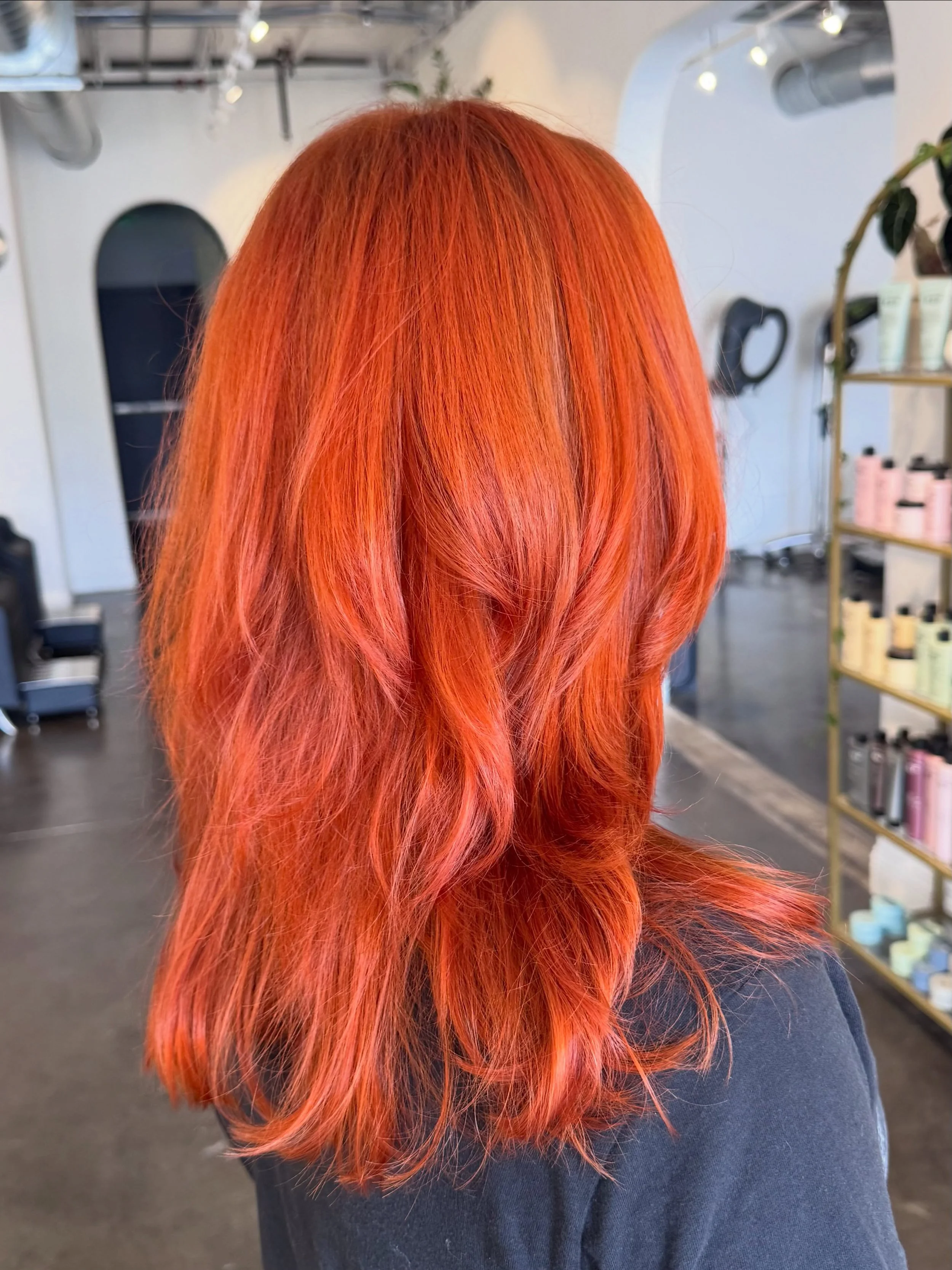The perfect color going into the next season!! Who's ready for fall? Because we definitely are. Book your next color with @jessicajeanstylist
