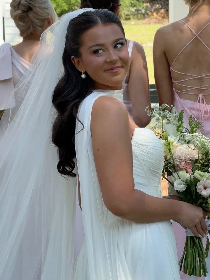 The girls 💗🌸🌷🩰🎀

@gracieknouse 
@fillauerestate 
@sydneybrelandphotos 
@everaftereventstn 
@everafterbridal_
@stephanievothevents 
@iamyourdjay