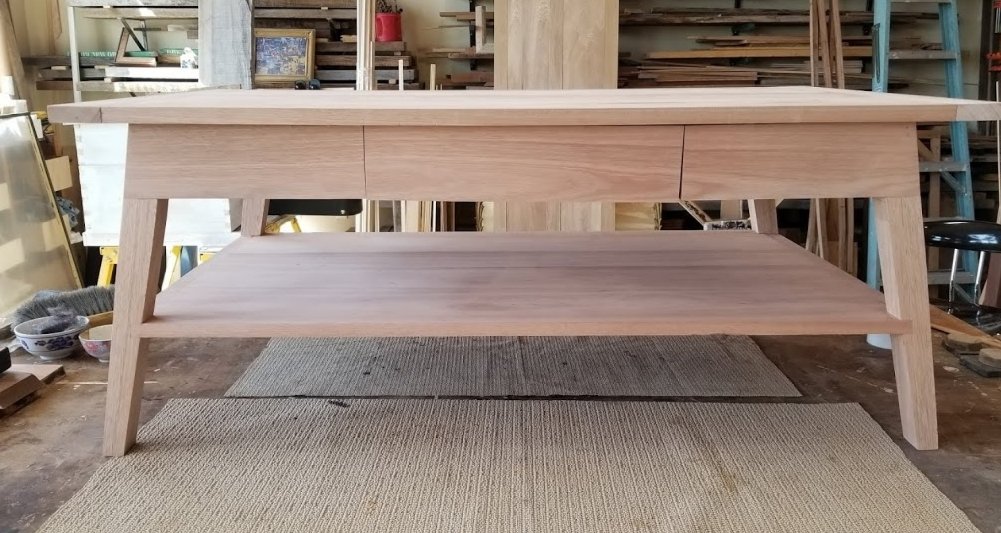 Coffee table red grandis designed by dadowoodworking.