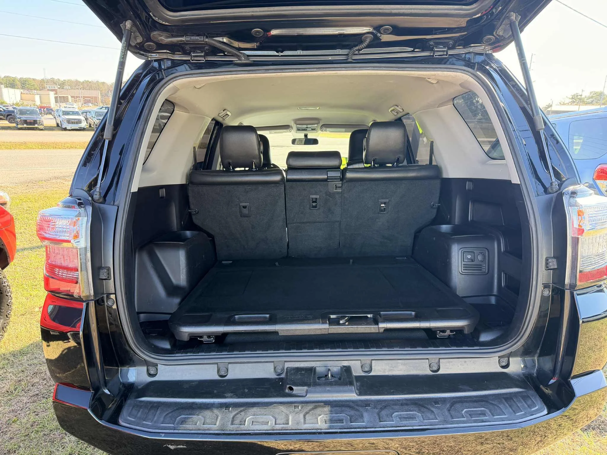 efdae6b3-7487-4439-9a93-013f781bc46f.jfif