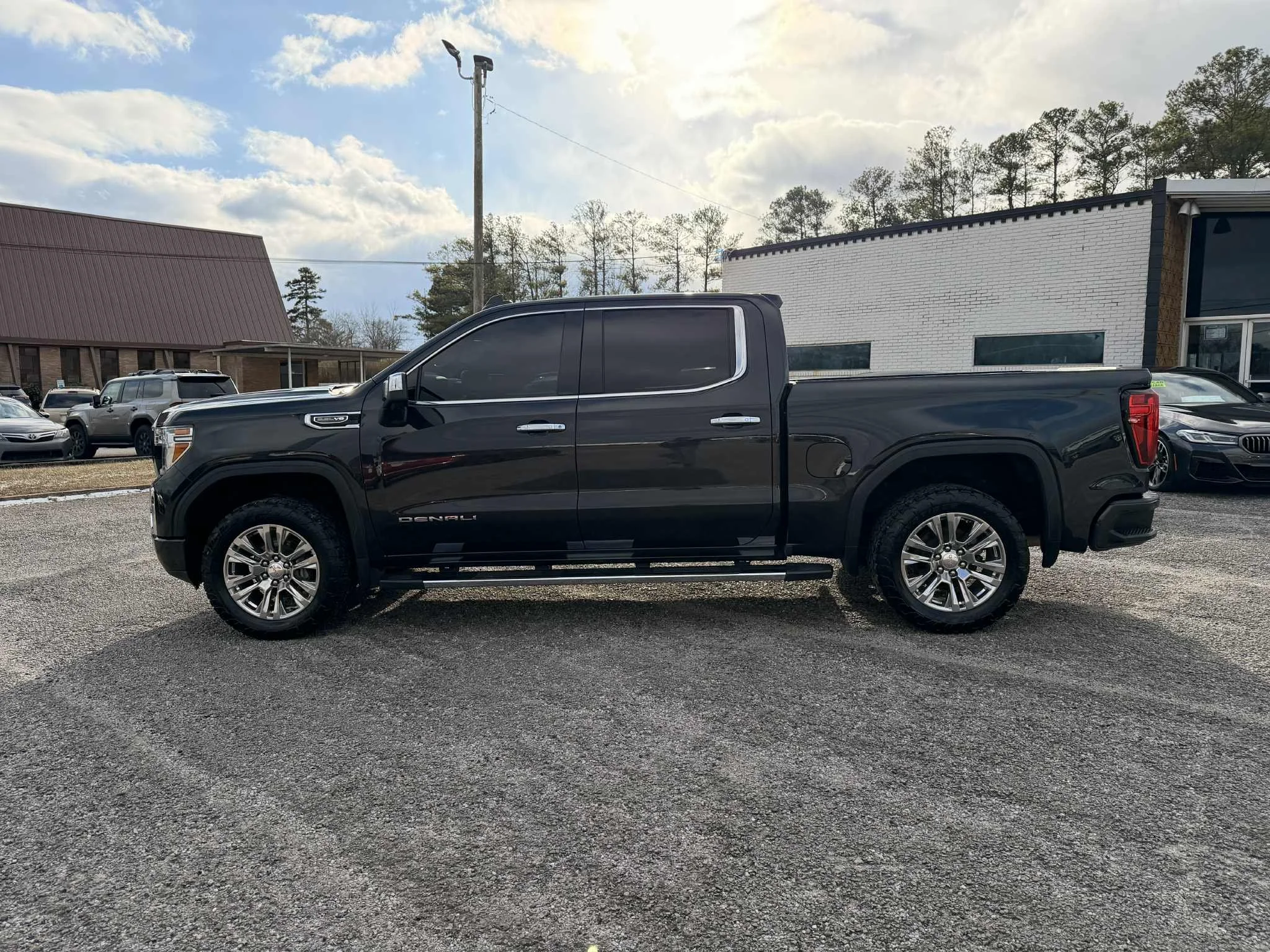 9dc908ea-d85b-497a-a81f-476cc35cb048.jfif