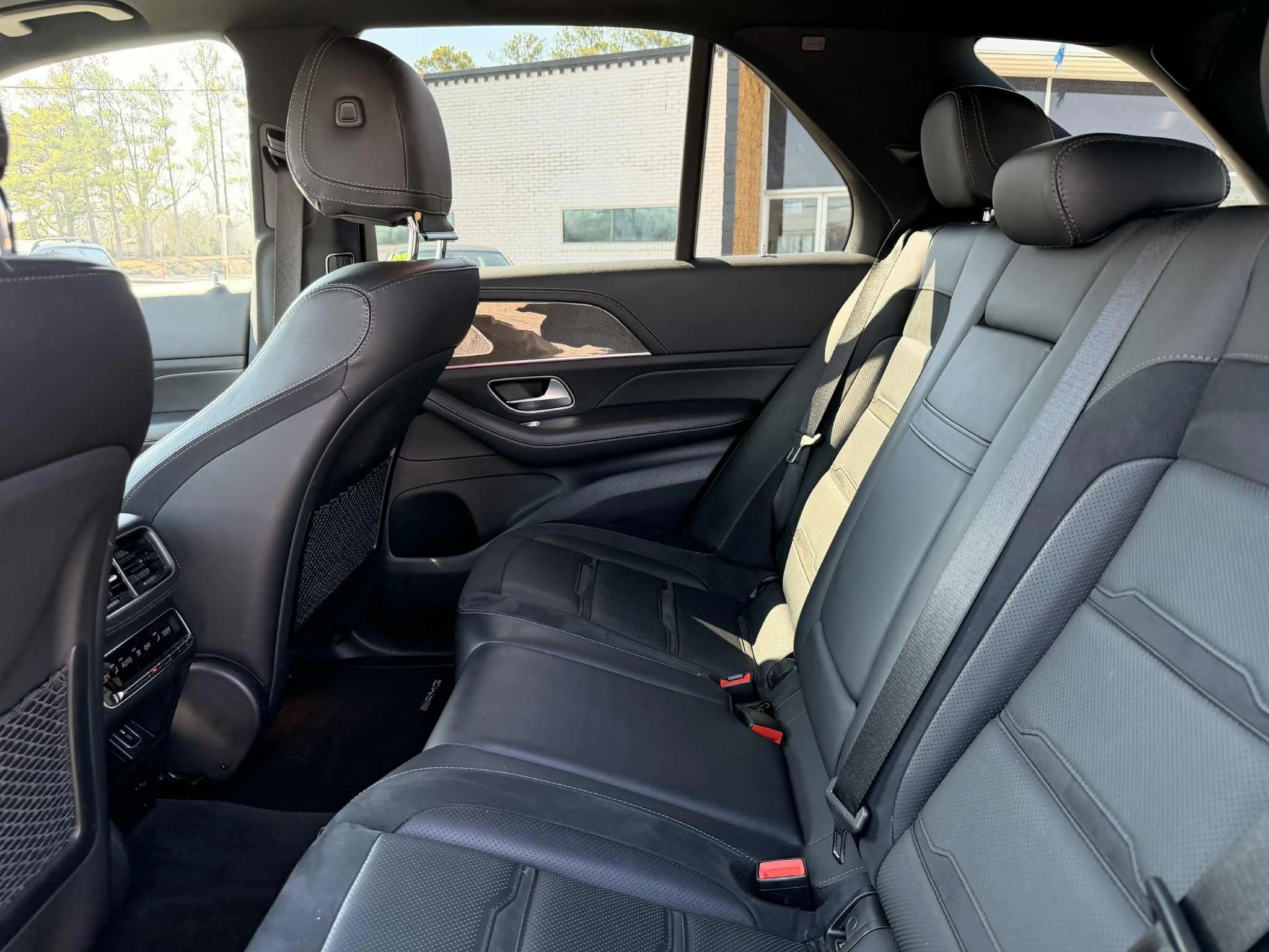 c1225397-2b87-4392-a143-b111f68f881e.jfif