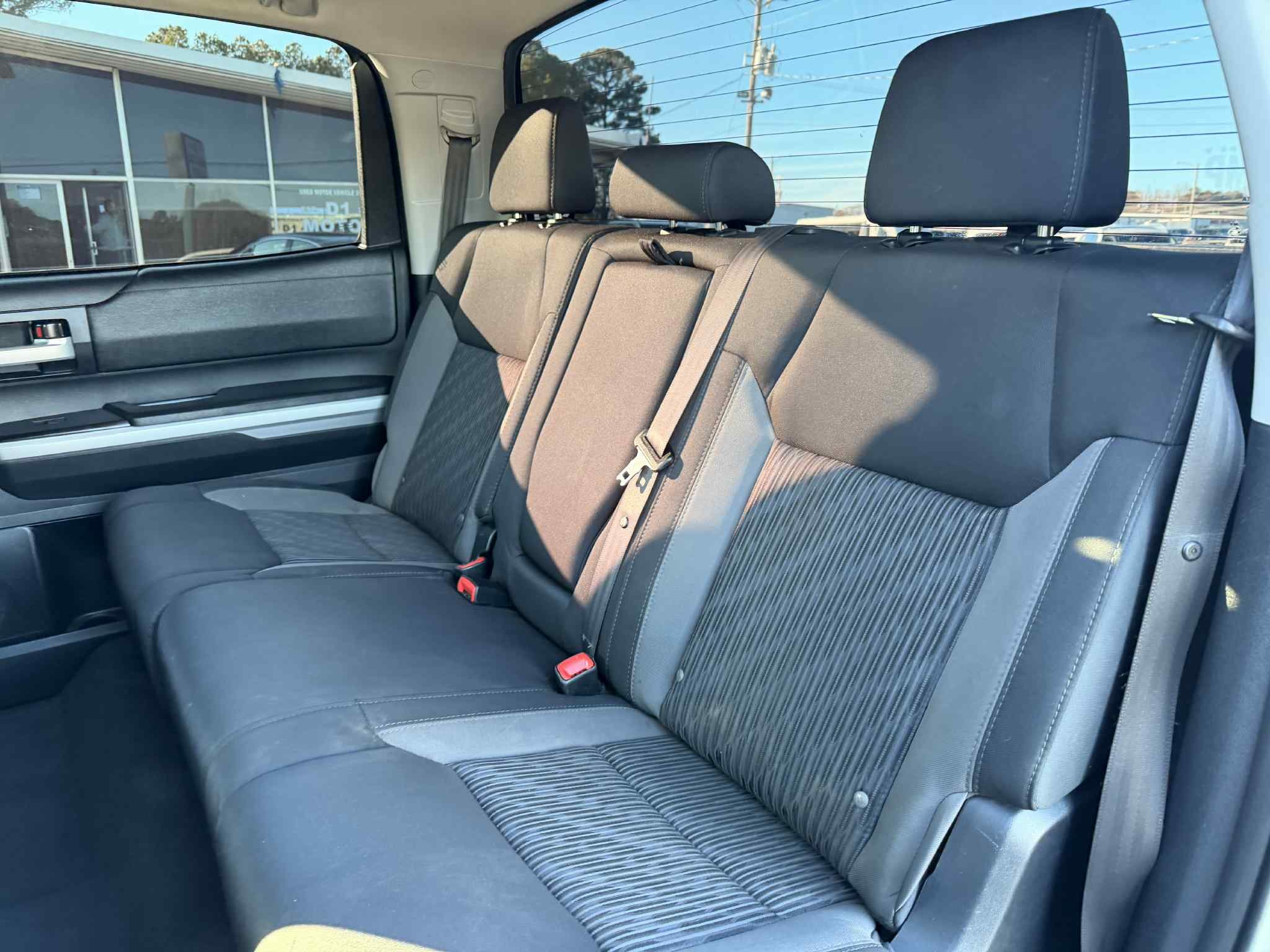 2bb30af7-801f-49cc-b4c4-c29b0d77f96a.jfif