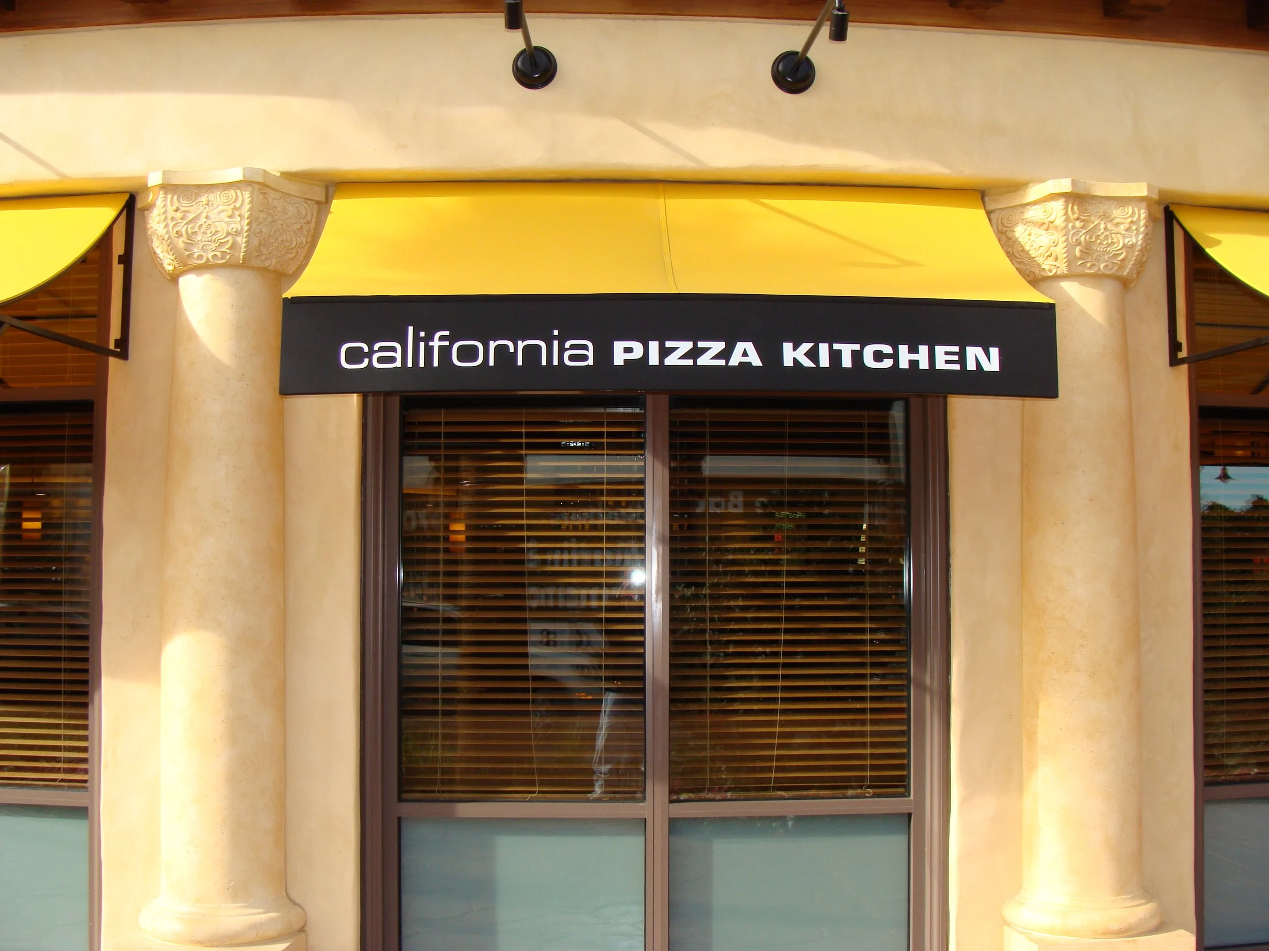 California Pizza Kitchen-2.JPG