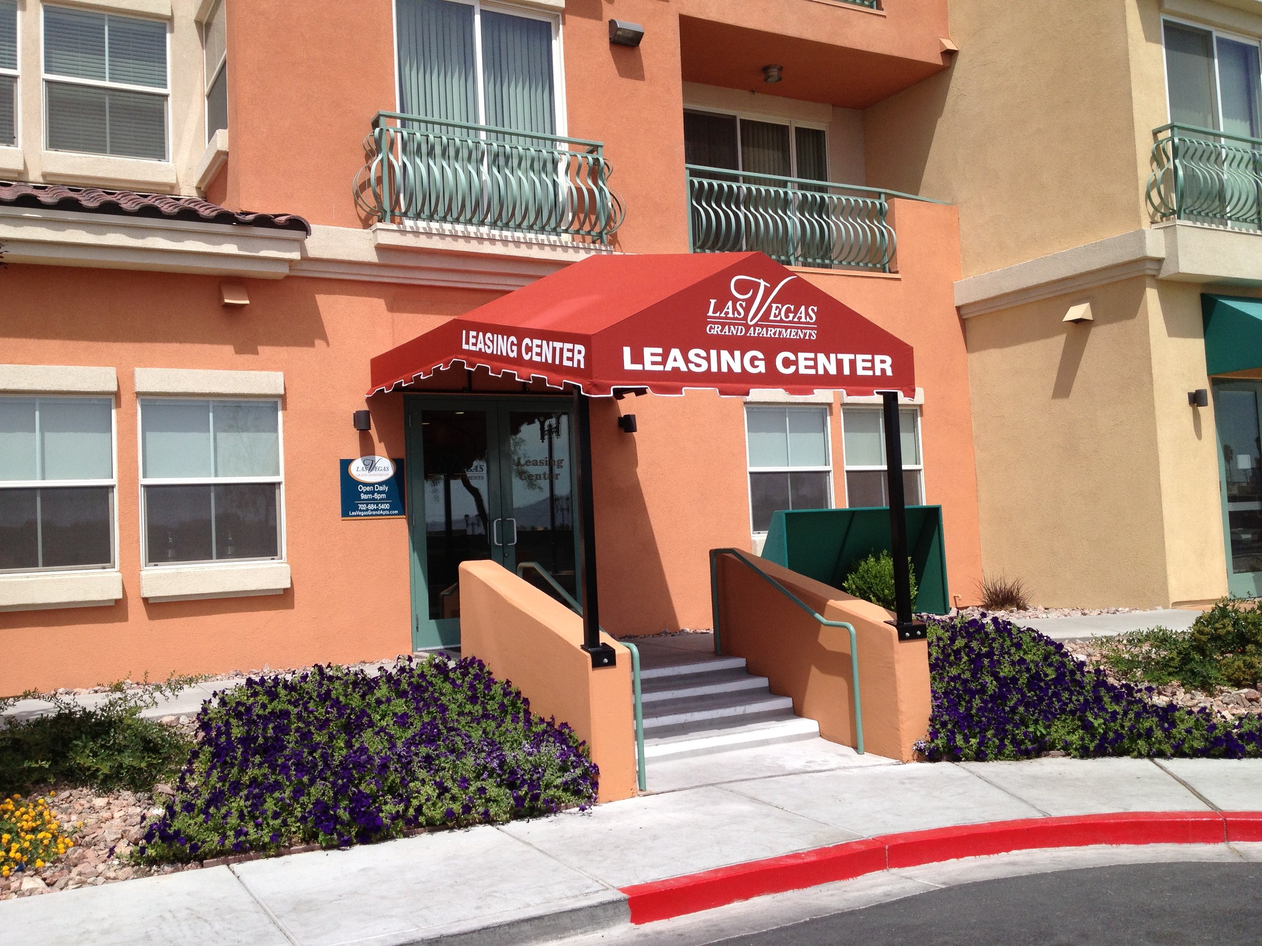 Commercial Entronce canopy with signs.JPG