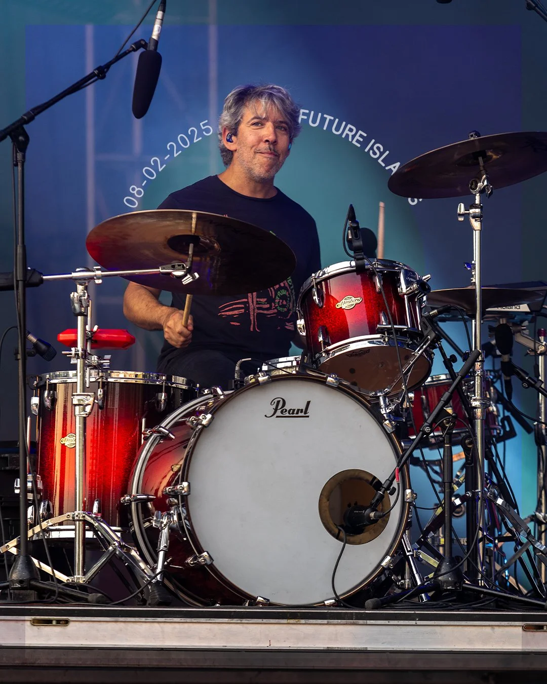 82 Future Islands 3.jpg