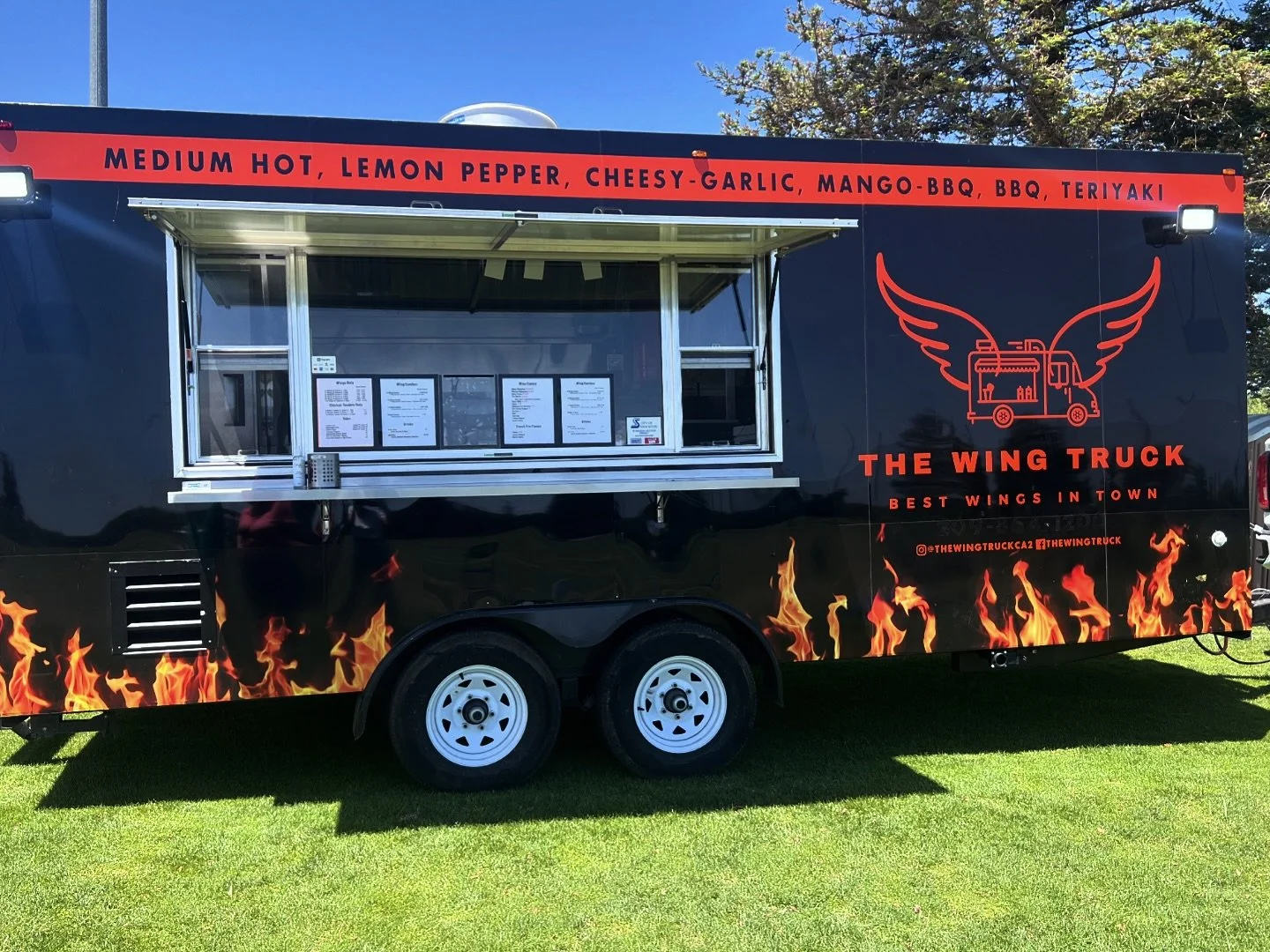 I would like to Welcome @_thewingtruck to Paradise Plaza! Offering Wings, Tenders, Fries, Onion Rings, Jalape&ntilde;o Poppers, and much more!