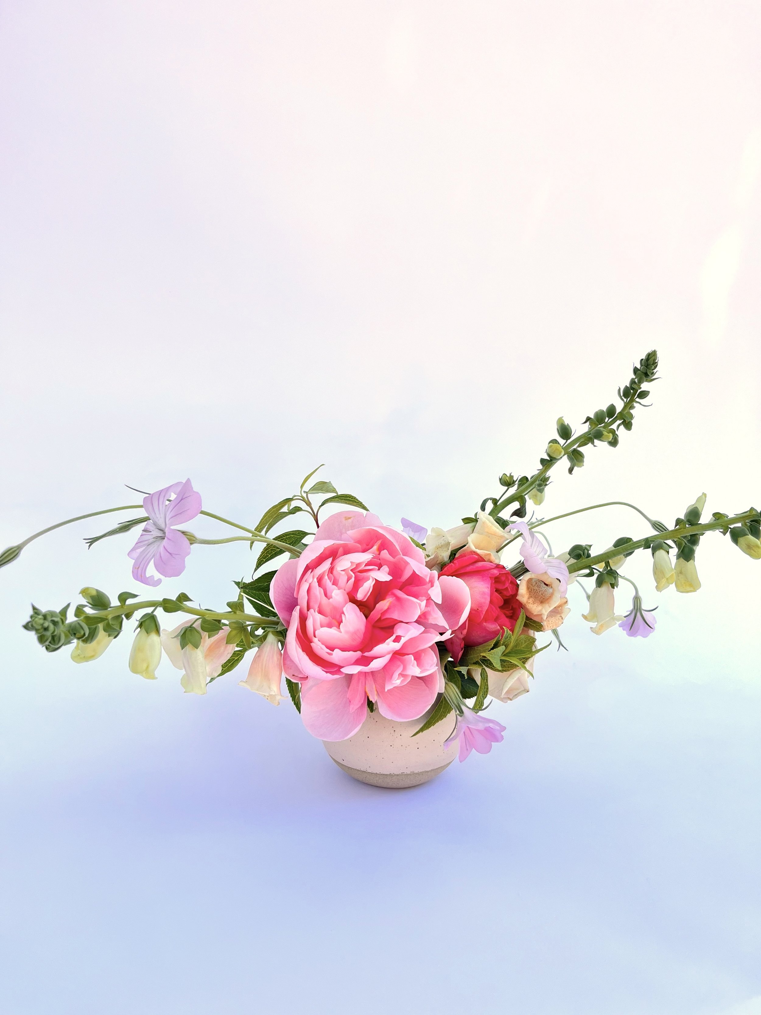 m bueno vase blush.jpeg