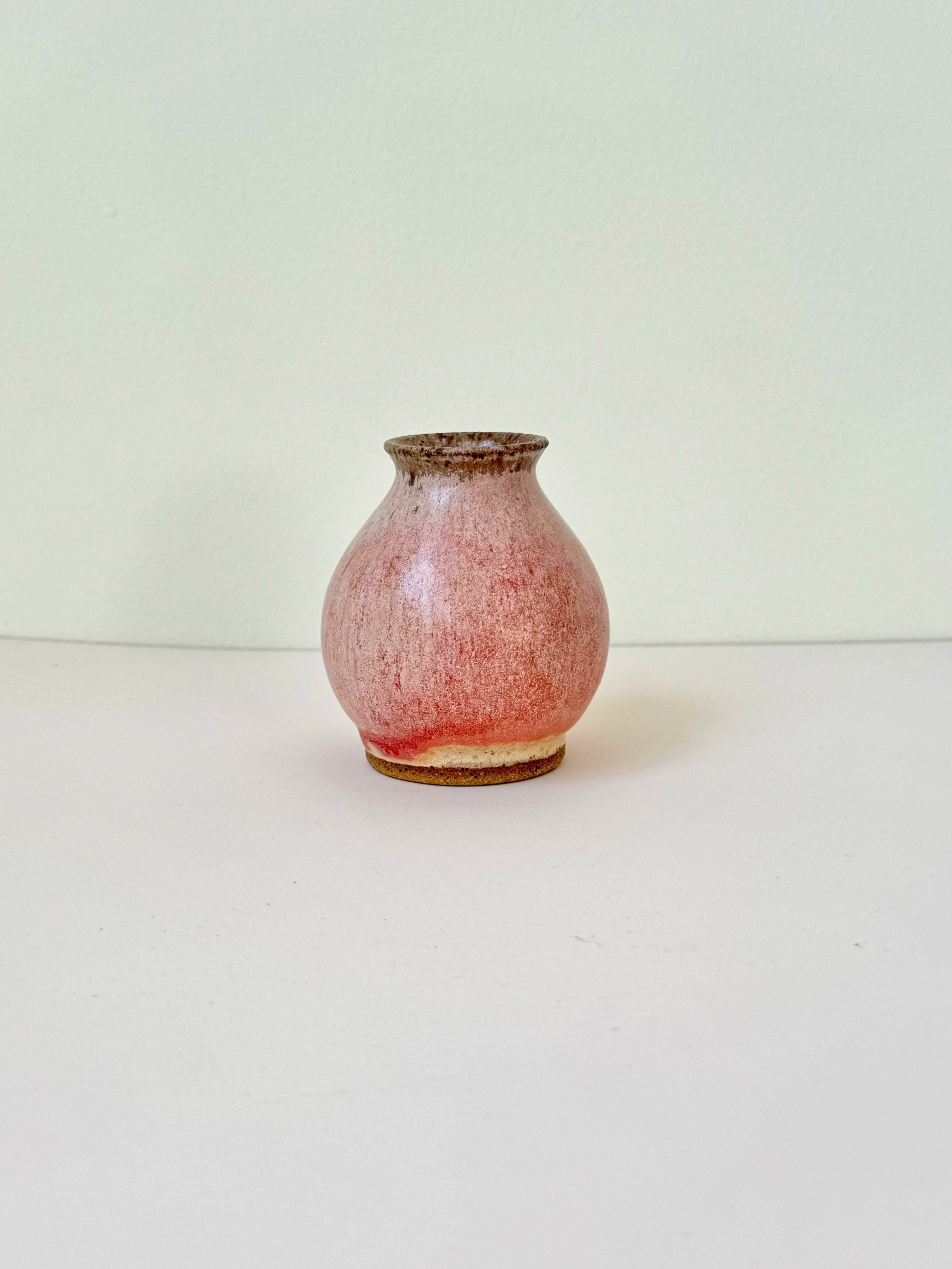 Manya+Bud+vase+product+shot.jpg