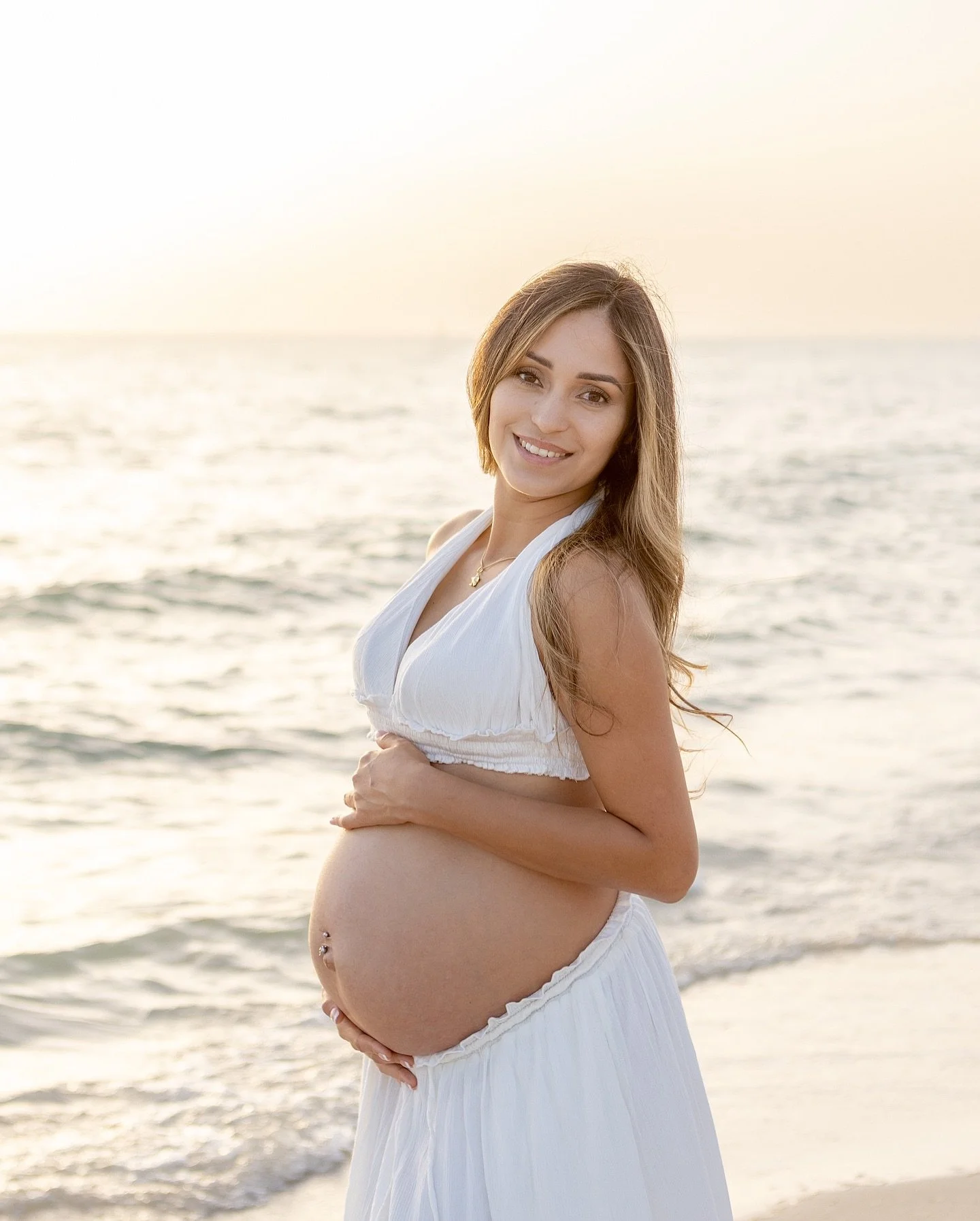 Soon to be a family of five! The sweetest season of love, laughter, and a little extra excitement as they wait for baby. 💛